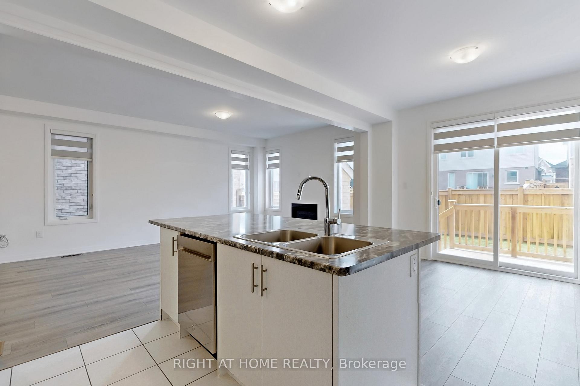 Photo 14 of 47 Shepherd Drive, Barrie, Rural Barrie Southeast — HOMEH