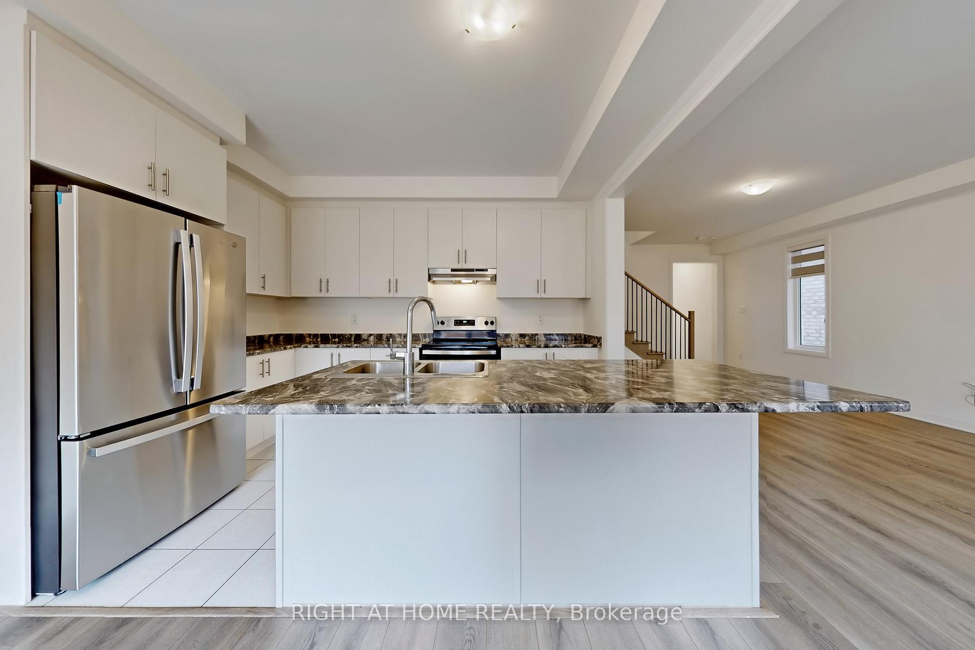 Photo 15 of 47 Shepherd Drive, Barrie, Rural Barrie Southeast — HOMEH