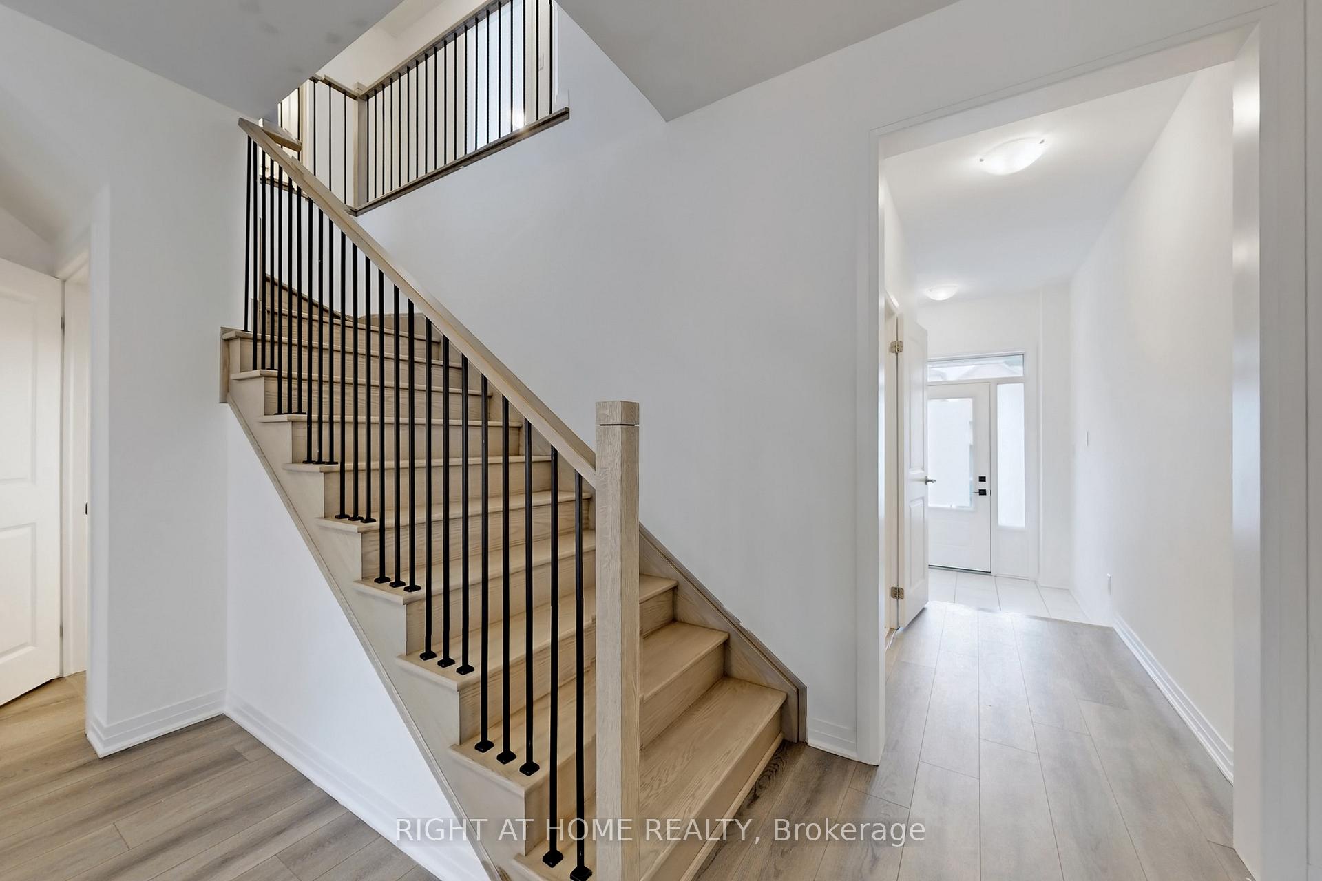 Photo 21 of 47 Shepherd Drive, Barrie, Rural Barrie Southeast — HOMEH