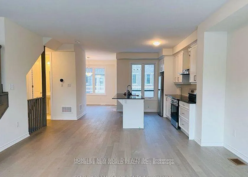 Photo 7 of 103 Thomas Frisby Jr. Crescent, Markham, Victoria Square — HOMEH