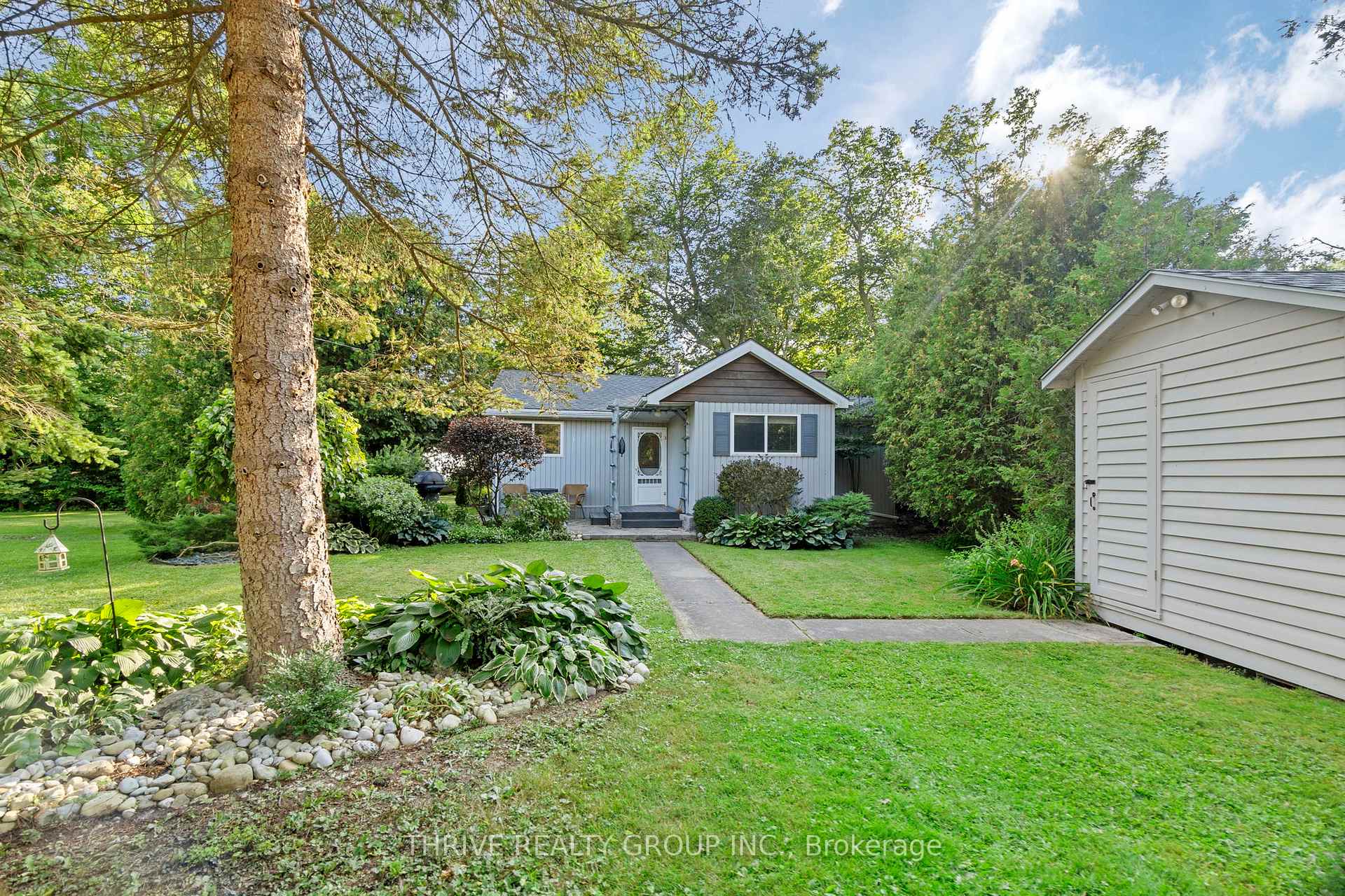 Photo 3 of 1 Bluewater Drive, Goderich, Goderich (Town) — HOMEH
