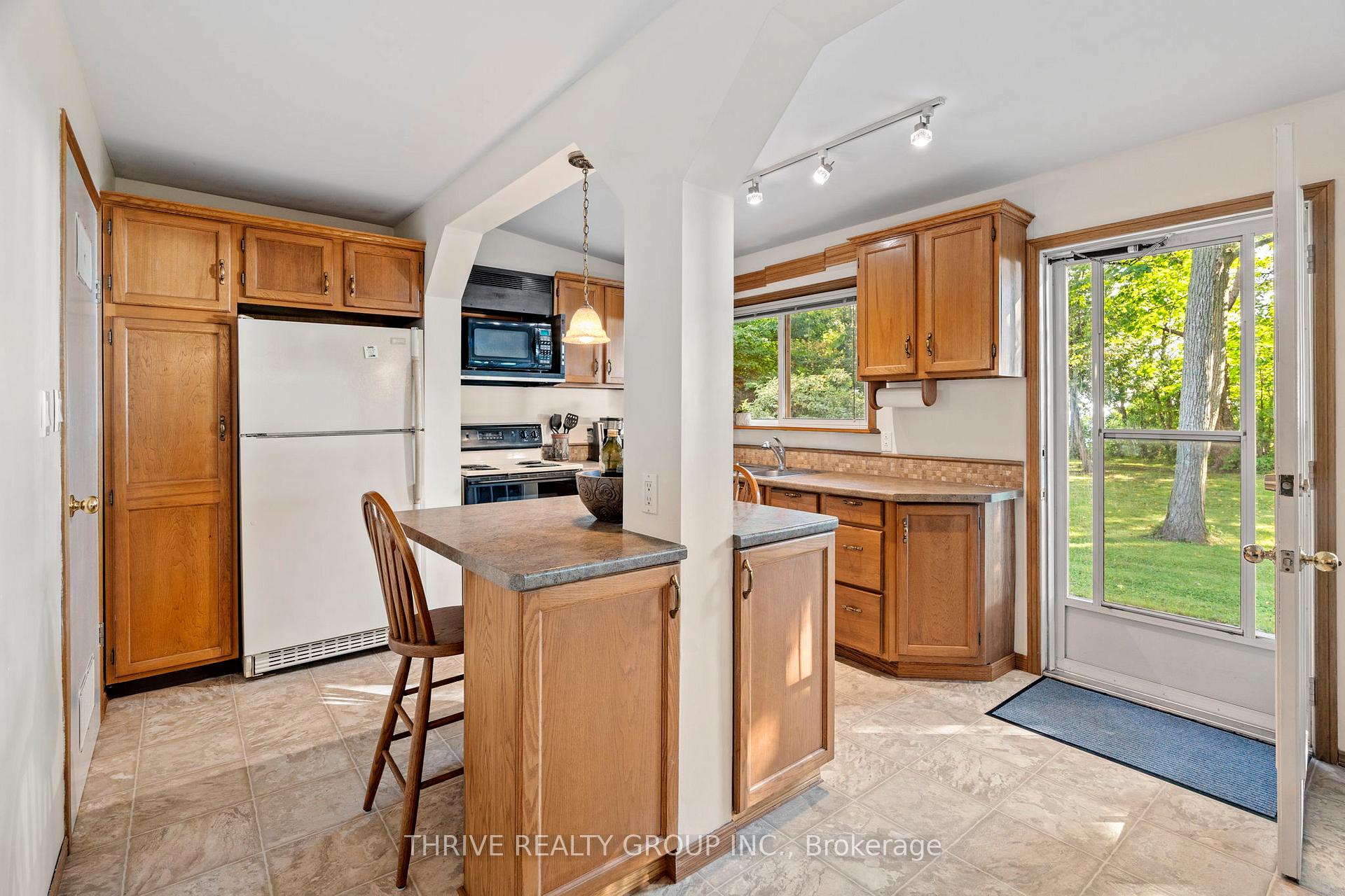 Photo 17 of 1 Bluewater Drive, Goderich, Goderich (Town) — HOMEH
