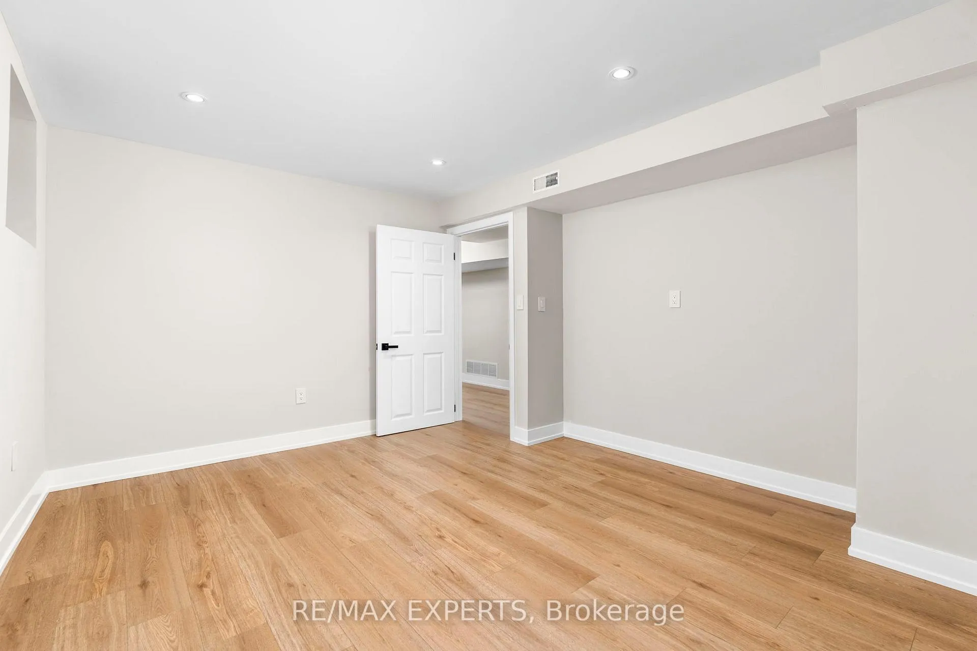 Photo 15 of Unit BSMT, 86 Cormorant Crescent, Vaughan, Vellore Village — HOMEH