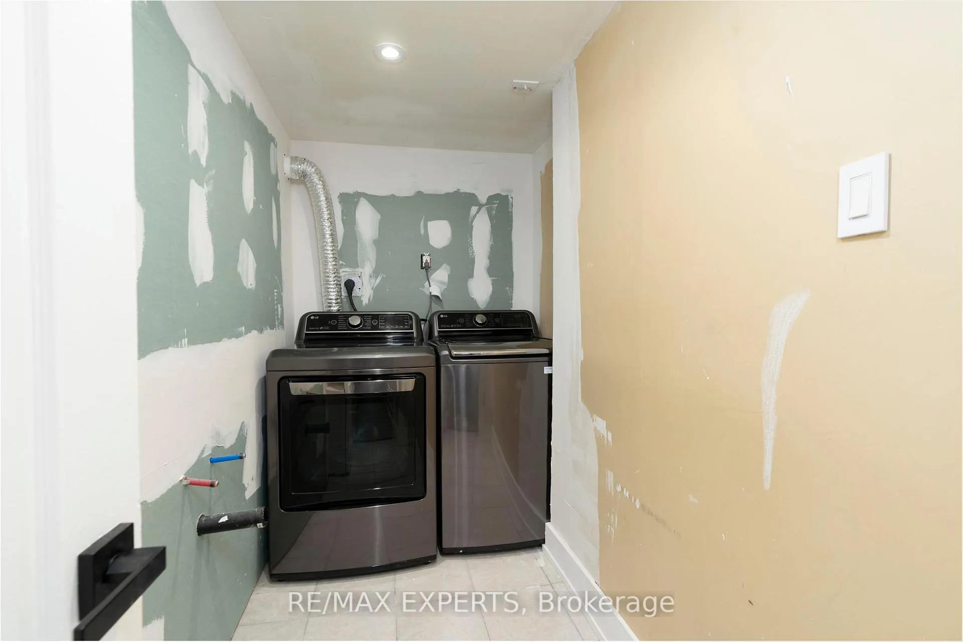 Photo 19 of Unit BSMT, 86 Cormorant Crescent, Vaughan, Vellore Village — HOMEH