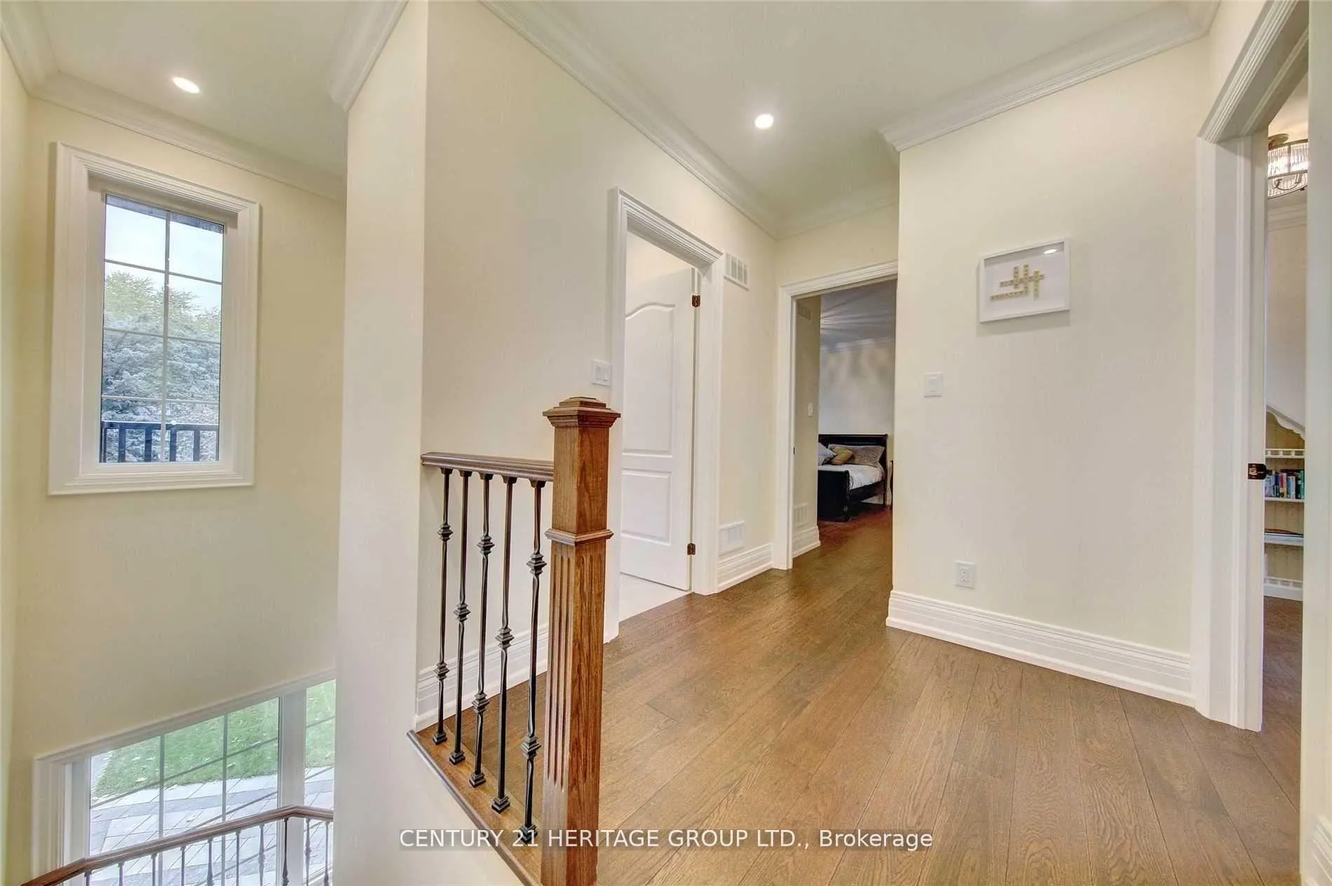 Photo 6 of 58 Walton Drive, Aurora, Aurora Village — HOMEH