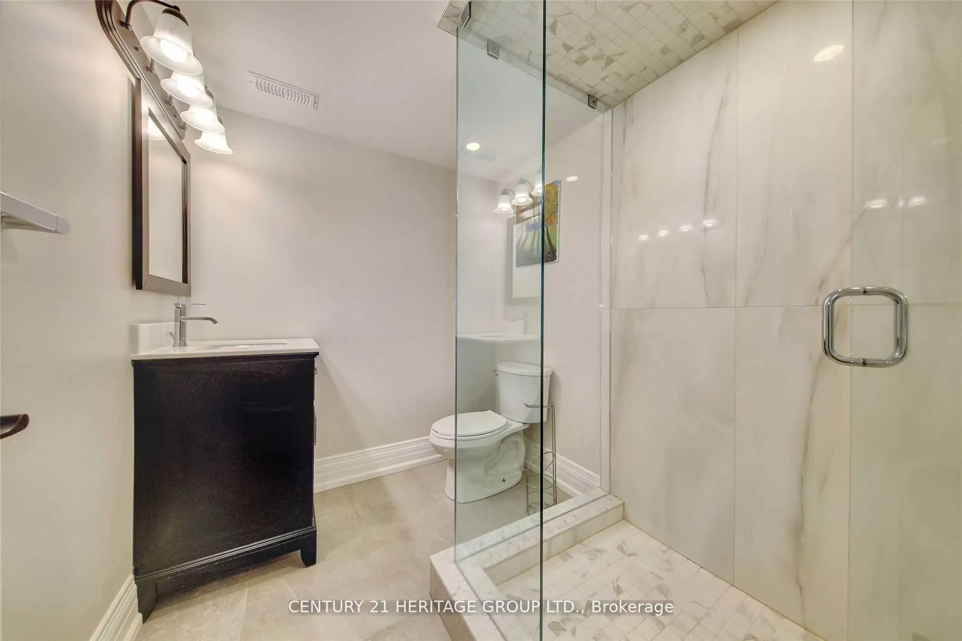 Photo 10 of 58 Walton Drive, Aurora, Aurora Village — HOMEH