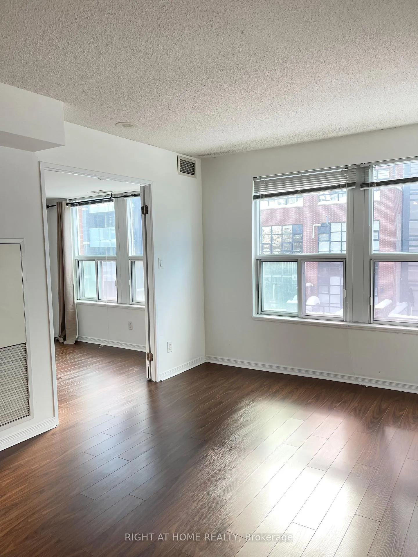 Photo 4 of Unit 606, 230 King Street E, Toronto, Moss Park — HOMEH