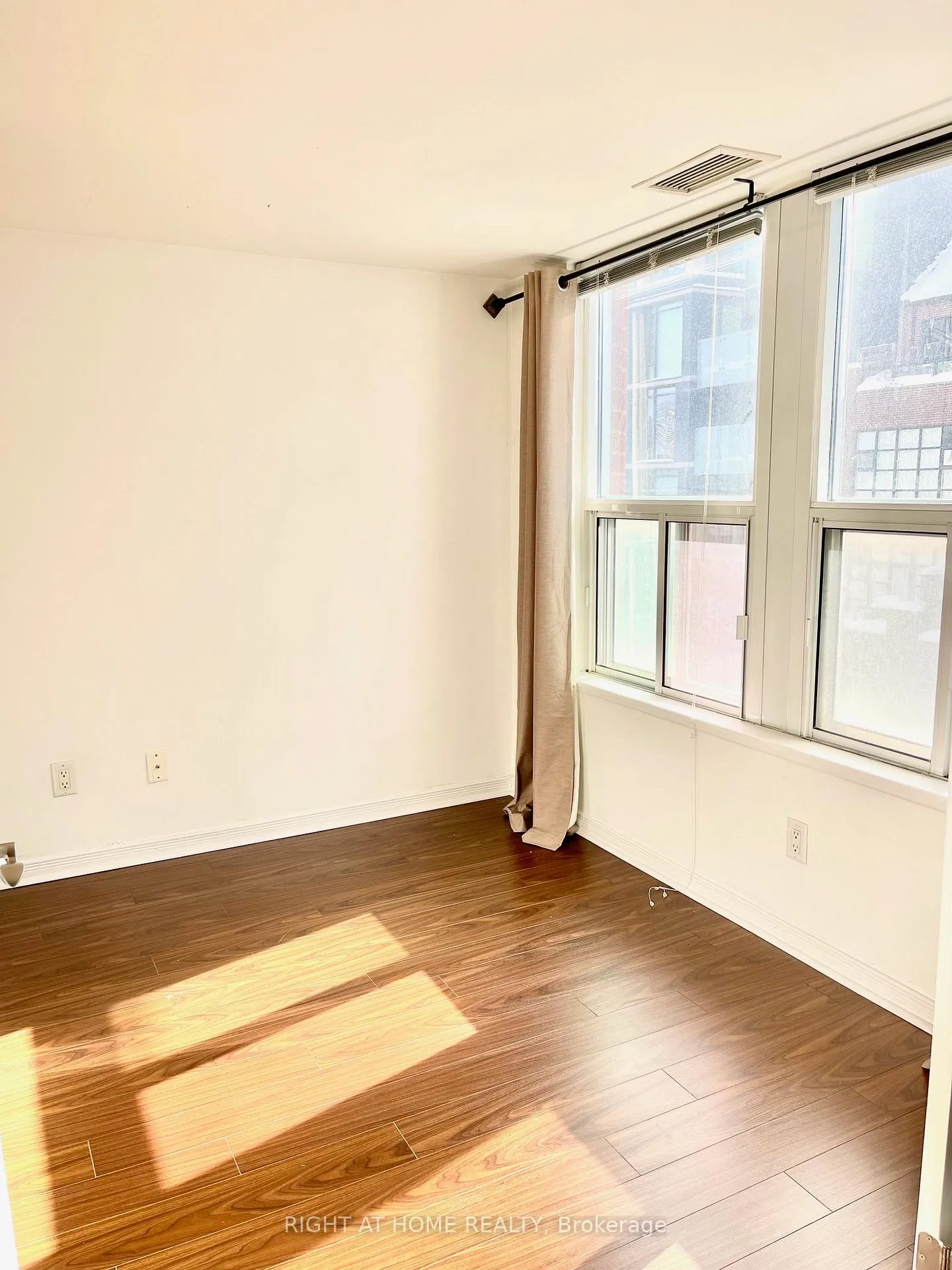 Photo 6 of Unit 606, 230 King Street E, Toronto, Moss Park — HOMEH