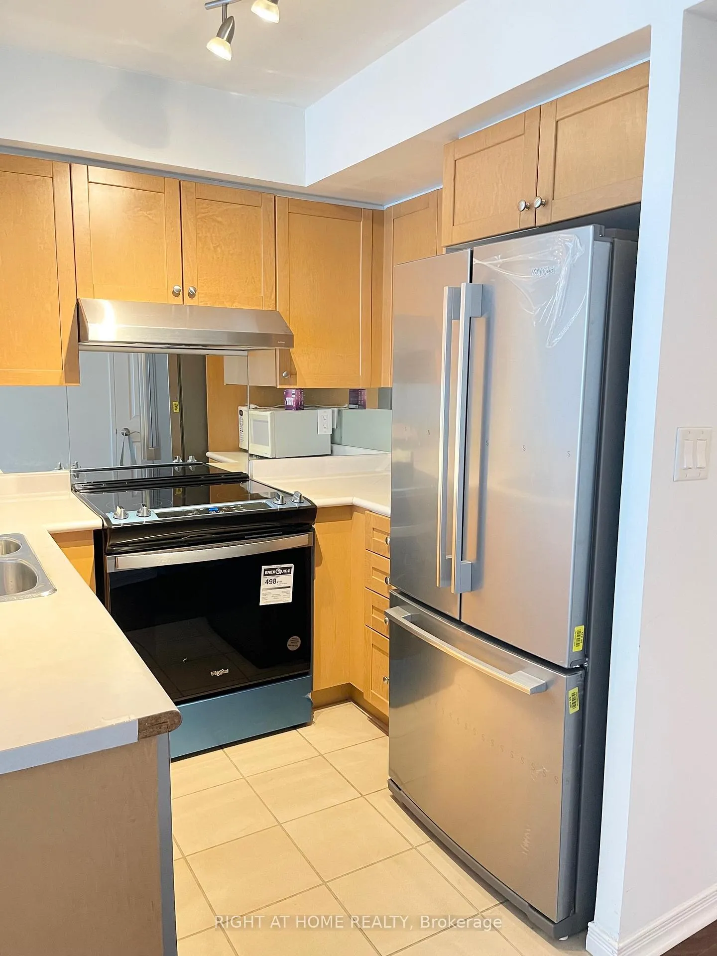 Photo 14 of Unit 606, 230 King Street E, Toronto, Moss Park — HOMEH