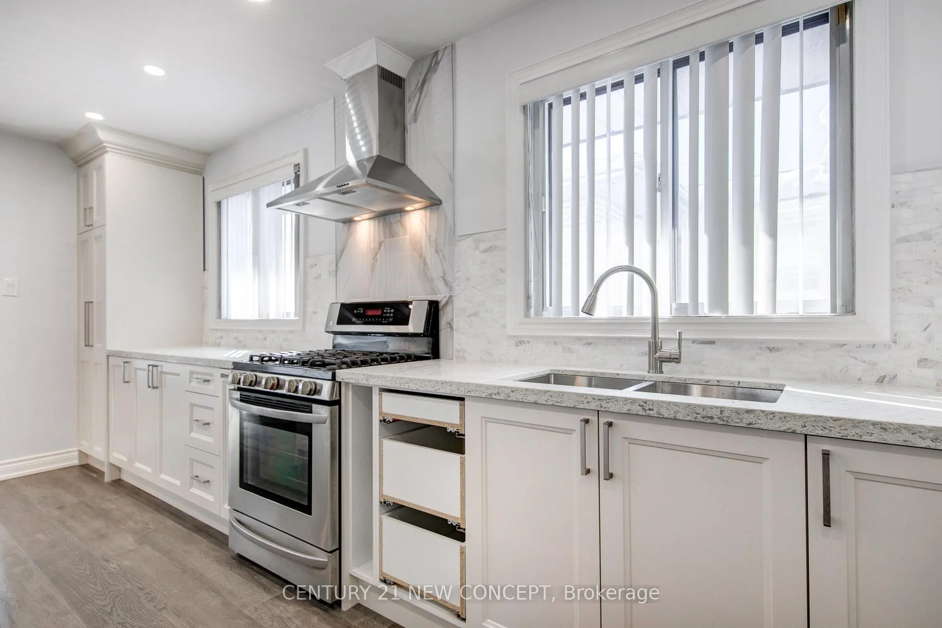 Photo 11 of Unit Main, 74 Clark Avenue E, Markham, Thornhill — HOMEH