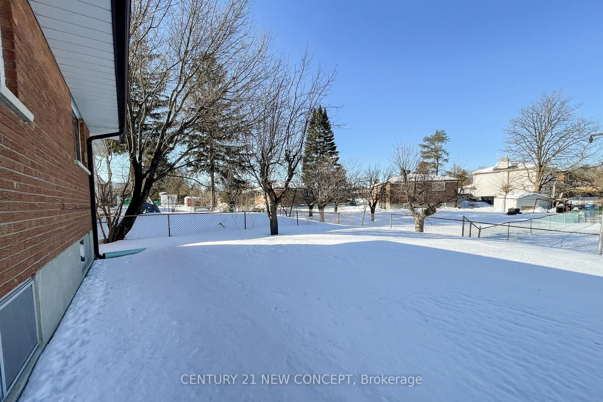 Photo 27 of Unit Main, 74 Clark Avenue E, Markham, Thornhill — HOMEH