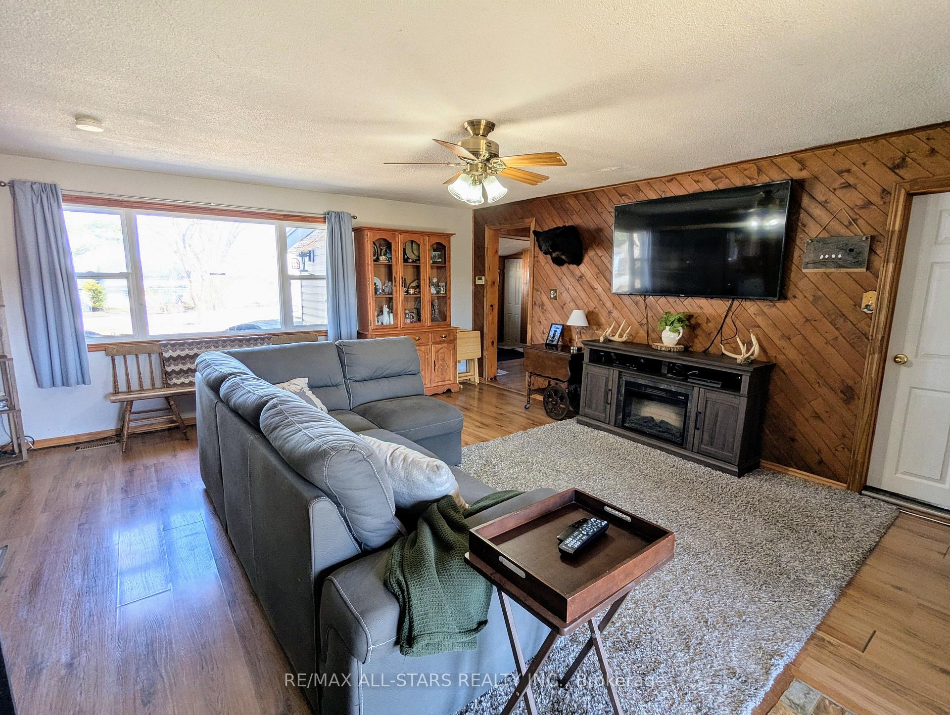 Photo 6 of 1605 Cedar Valley Road, Cavan Monaghan, Cavan Twp — HOMEH