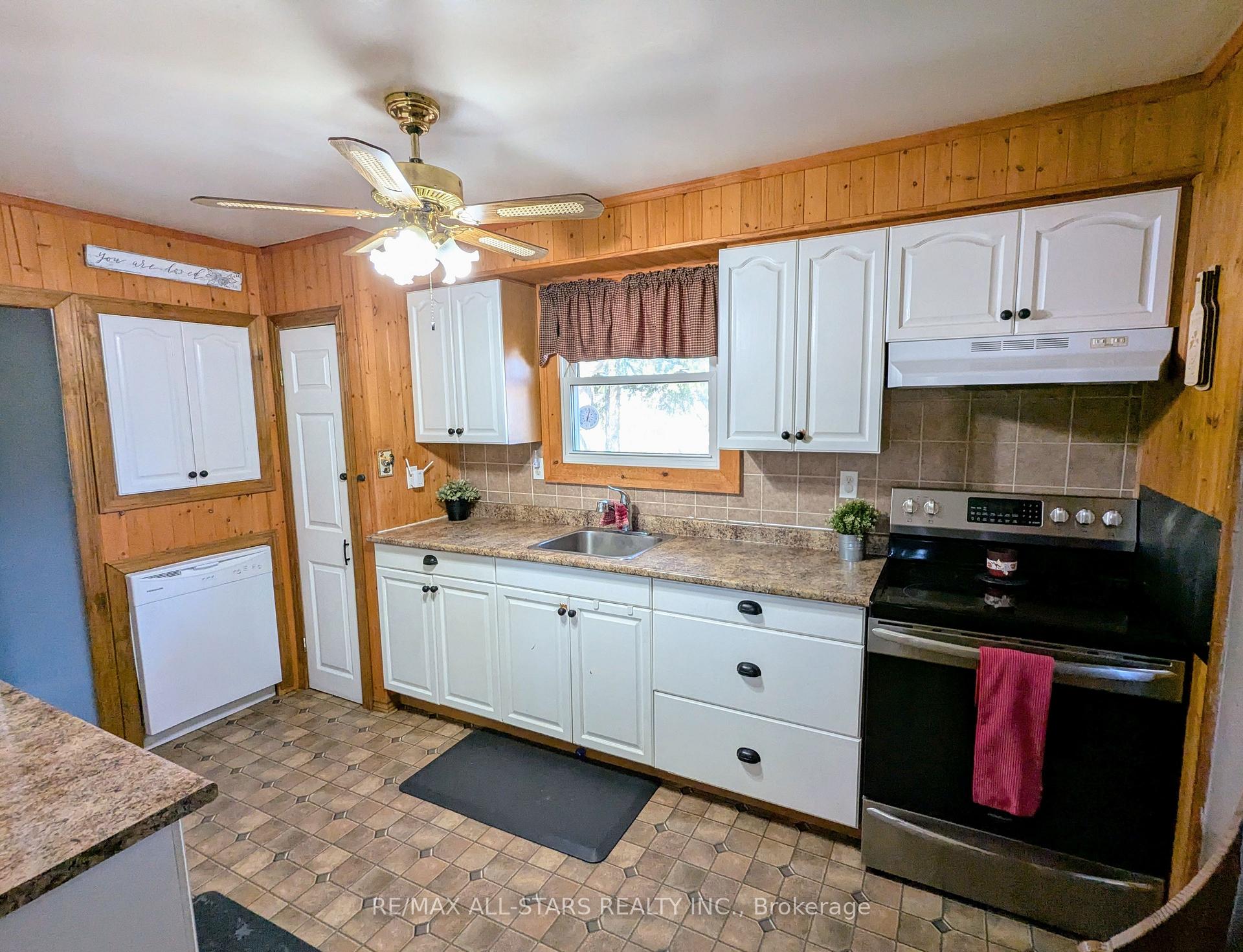 Photo 11 of 1605 Cedar Valley Road, Cavan Monaghan, Cavan Twp — HOMEH