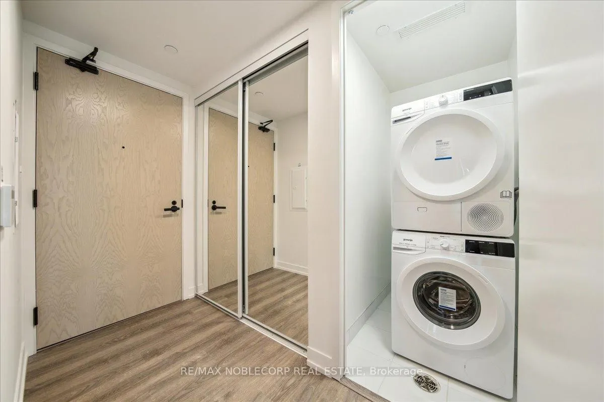 Photo 7 of Unit 3303, 195 Commerce Street, Vaughan, Vaughan Corporate Centre — HOMEH