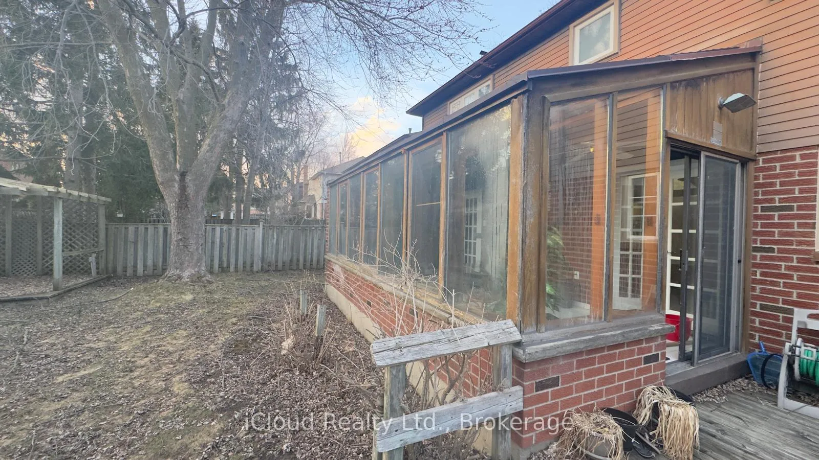 Photo 5 of 14 Mintleaf Gate, Markham, Markham Village — HOMEH