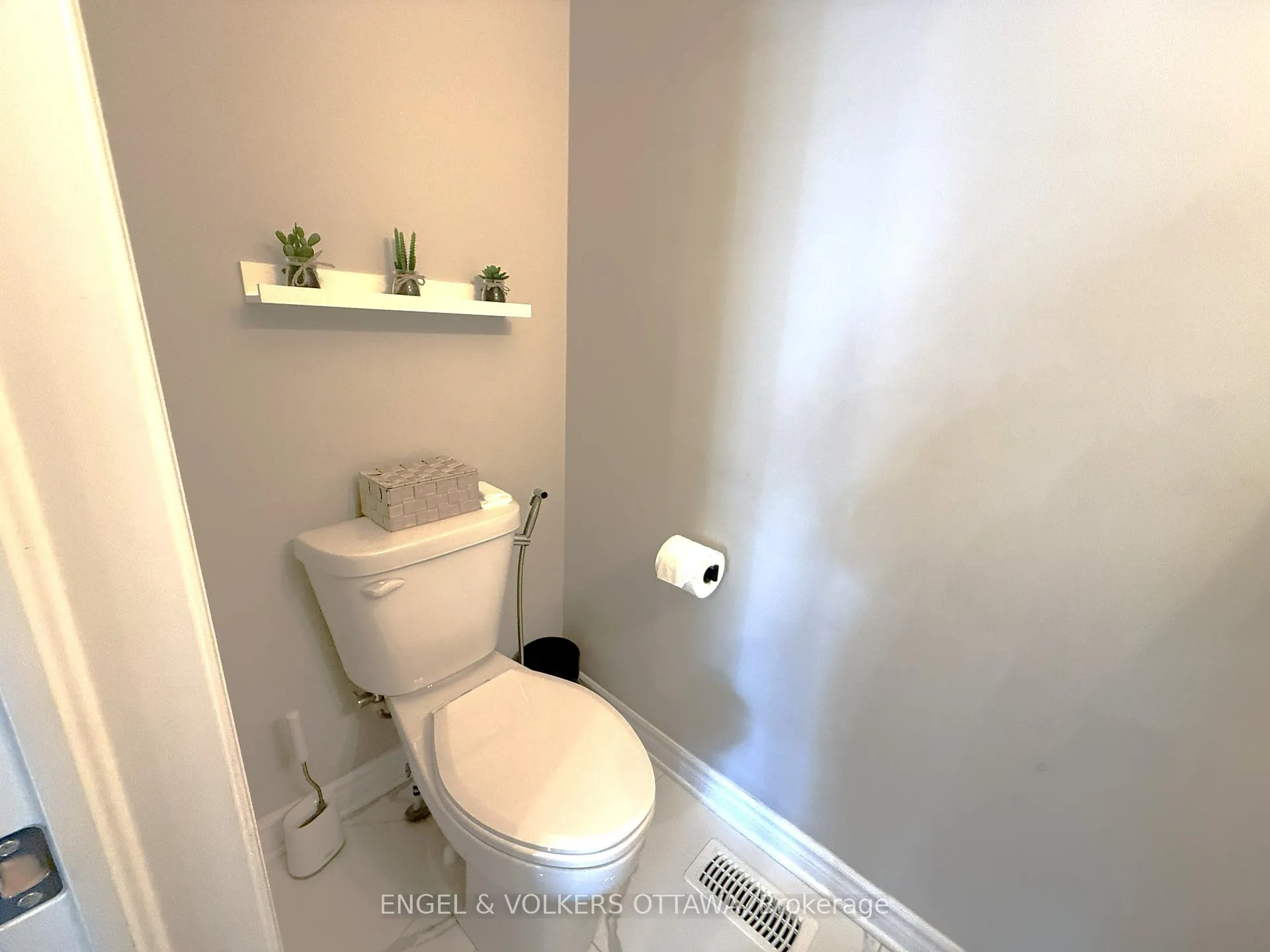 Photo 12 of 19 Allan Place, Ottawa, Stittsville (North) — HOMEH