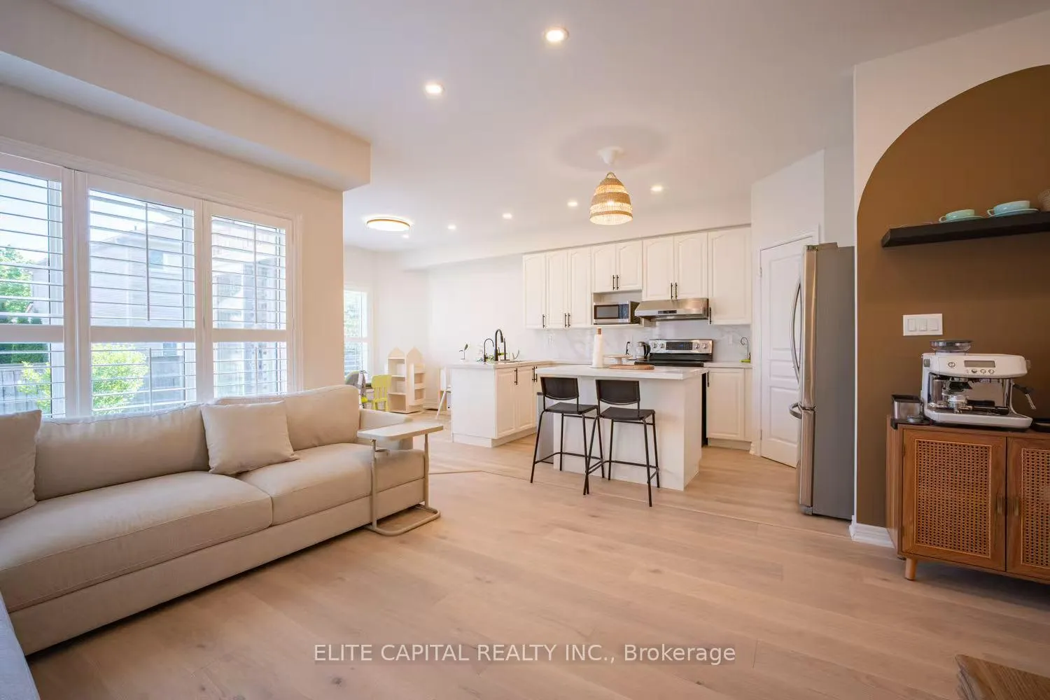 Photo 9 of 127 Goldenwood Crescent, Markham, Greensborough — HOMEH