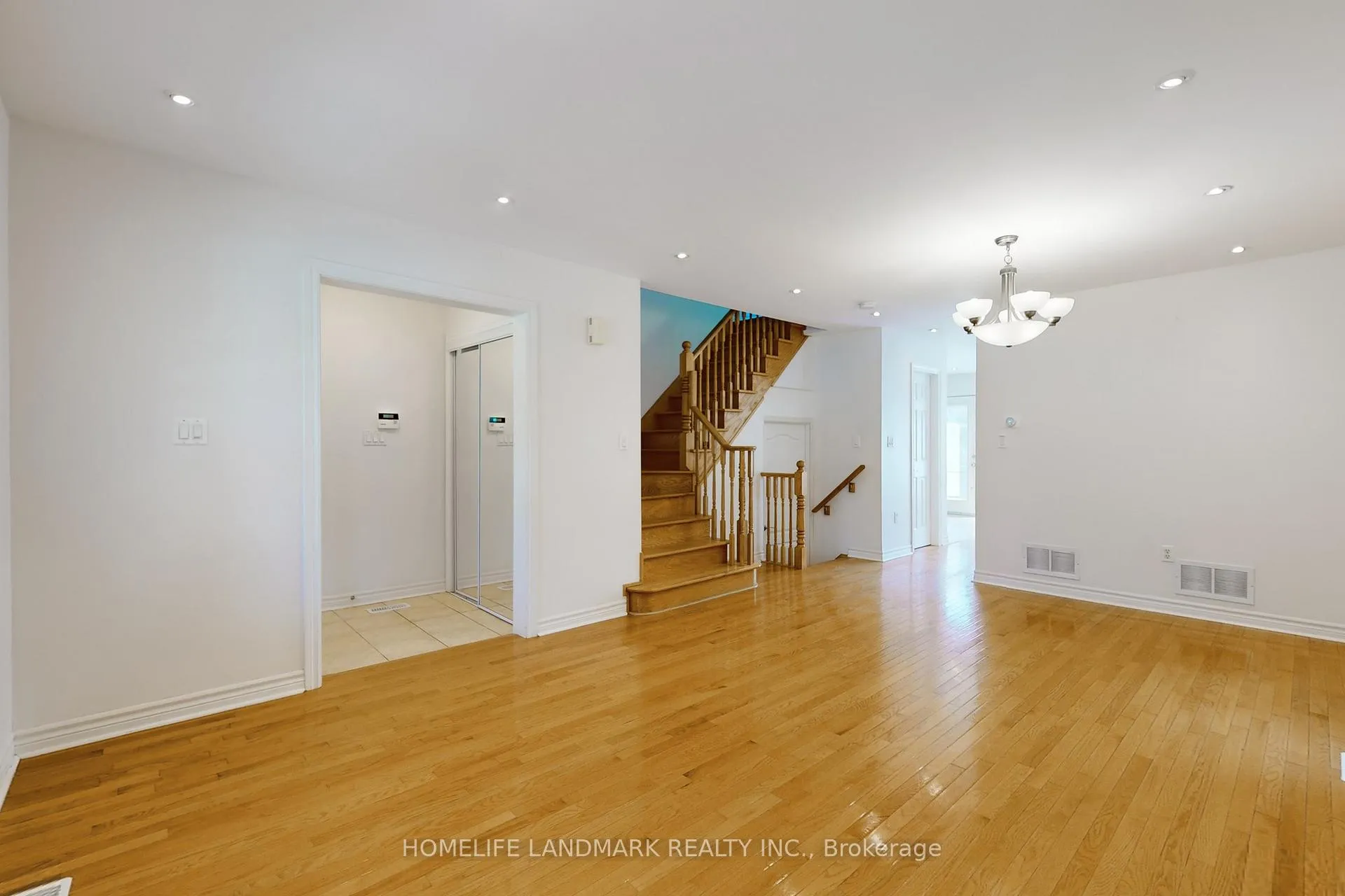 Photo 10 of Unit (Main & Second Floor), 37 Roy Rainey Avenue, Markham, Wismer — HOMEH