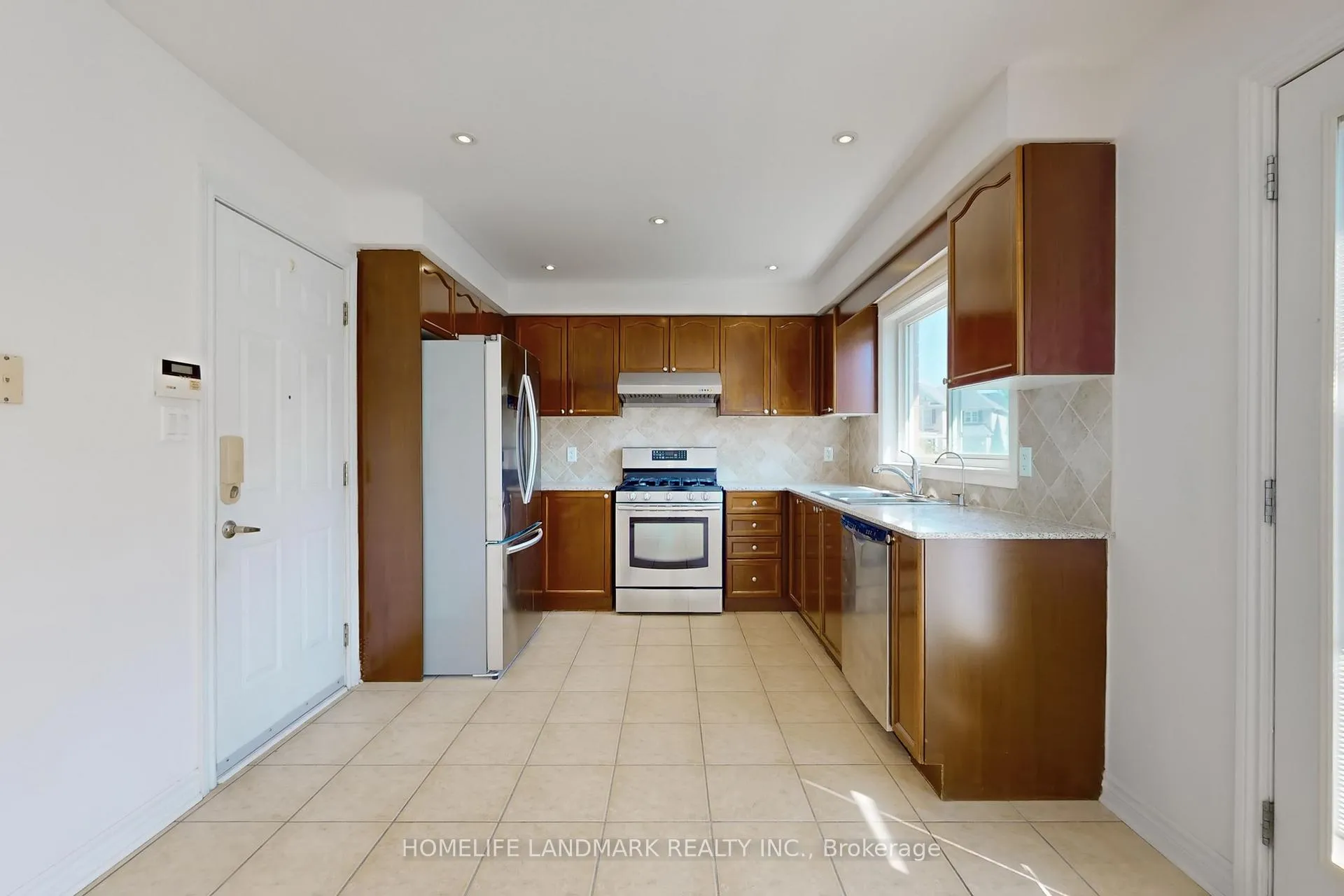Photo 18 of Unit (Main & Second Floor), 37 Roy Rainey Avenue, Markham, Wismer — HOMEH