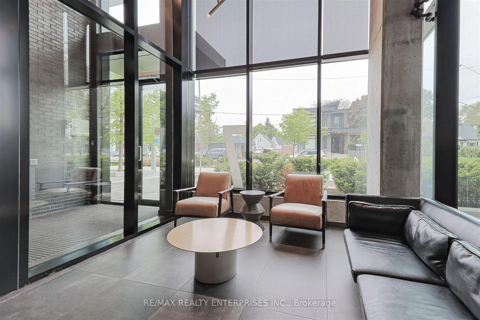 Photo 4 of Unit 410, 7 Smith Crescent, Etobicoke, Stonegate-Queensway — HOMEH