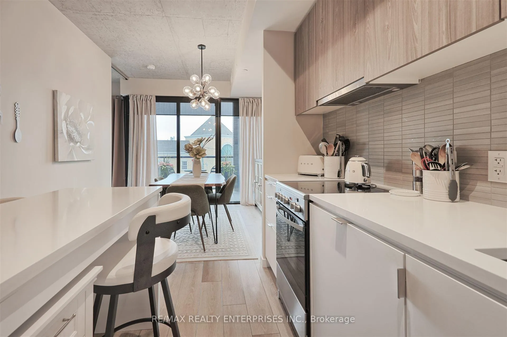 Photo 10 of Unit 410, 7 Smith Crescent, Etobicoke, Stonegate-Queensway — HOMEH