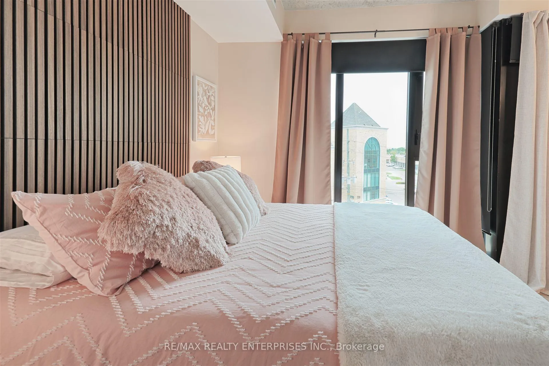 Photo 17 of Unit 410, 7 Smith Crescent, Etobicoke, Stonegate-Queensway — HOMEH