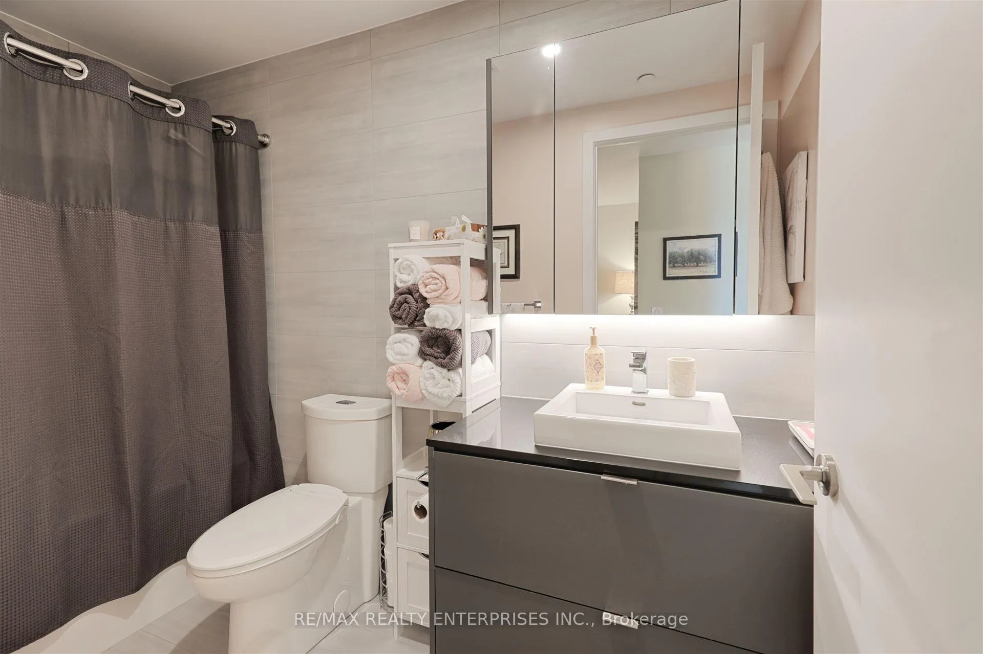 Photo 19 of Unit 410, 7 Smith Crescent, Etobicoke, Stonegate-Queensway — HOMEH