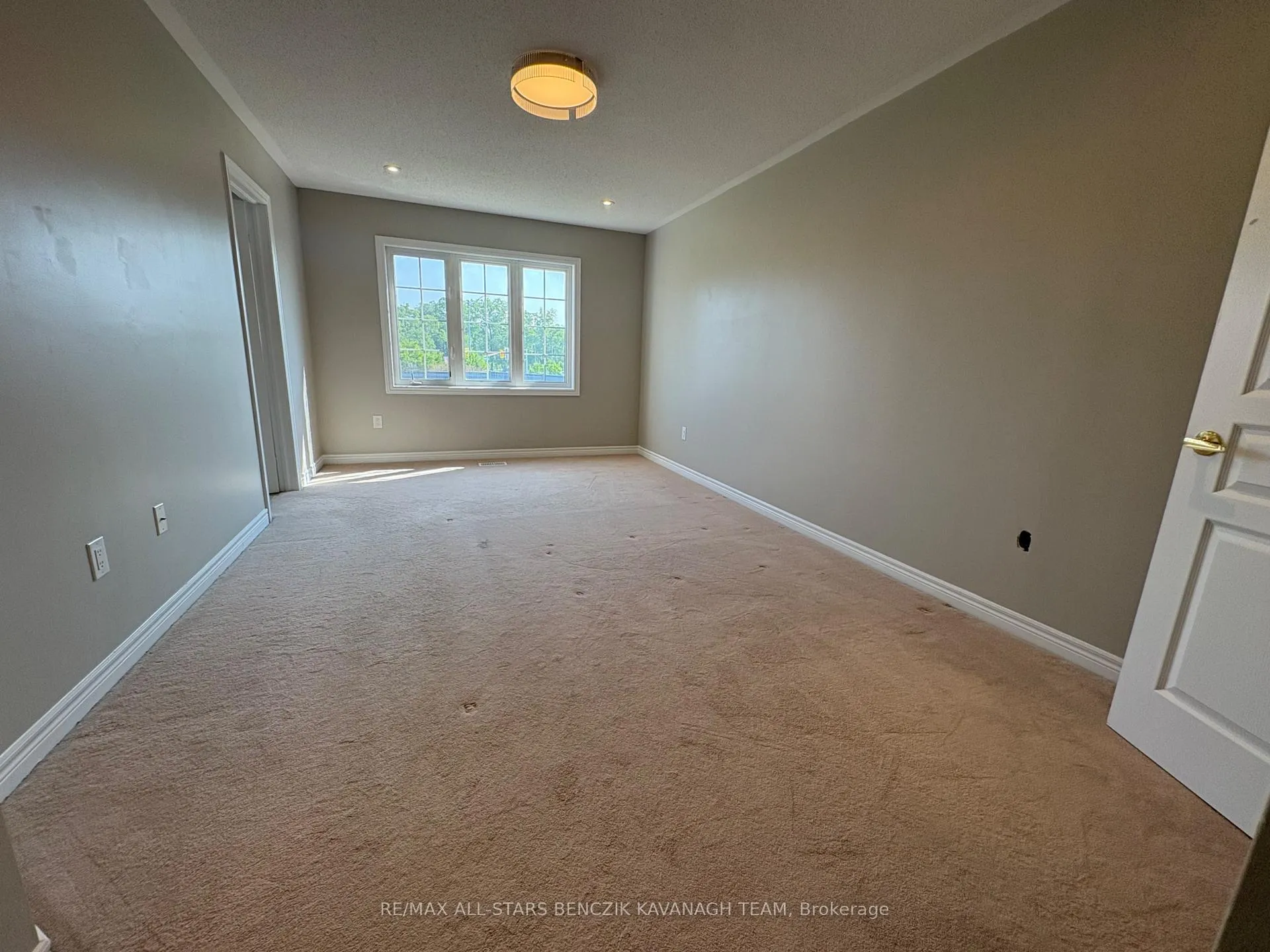 Photo 7 of 28 Haskett Drive, Markham, Cedar Grove — HOMEH