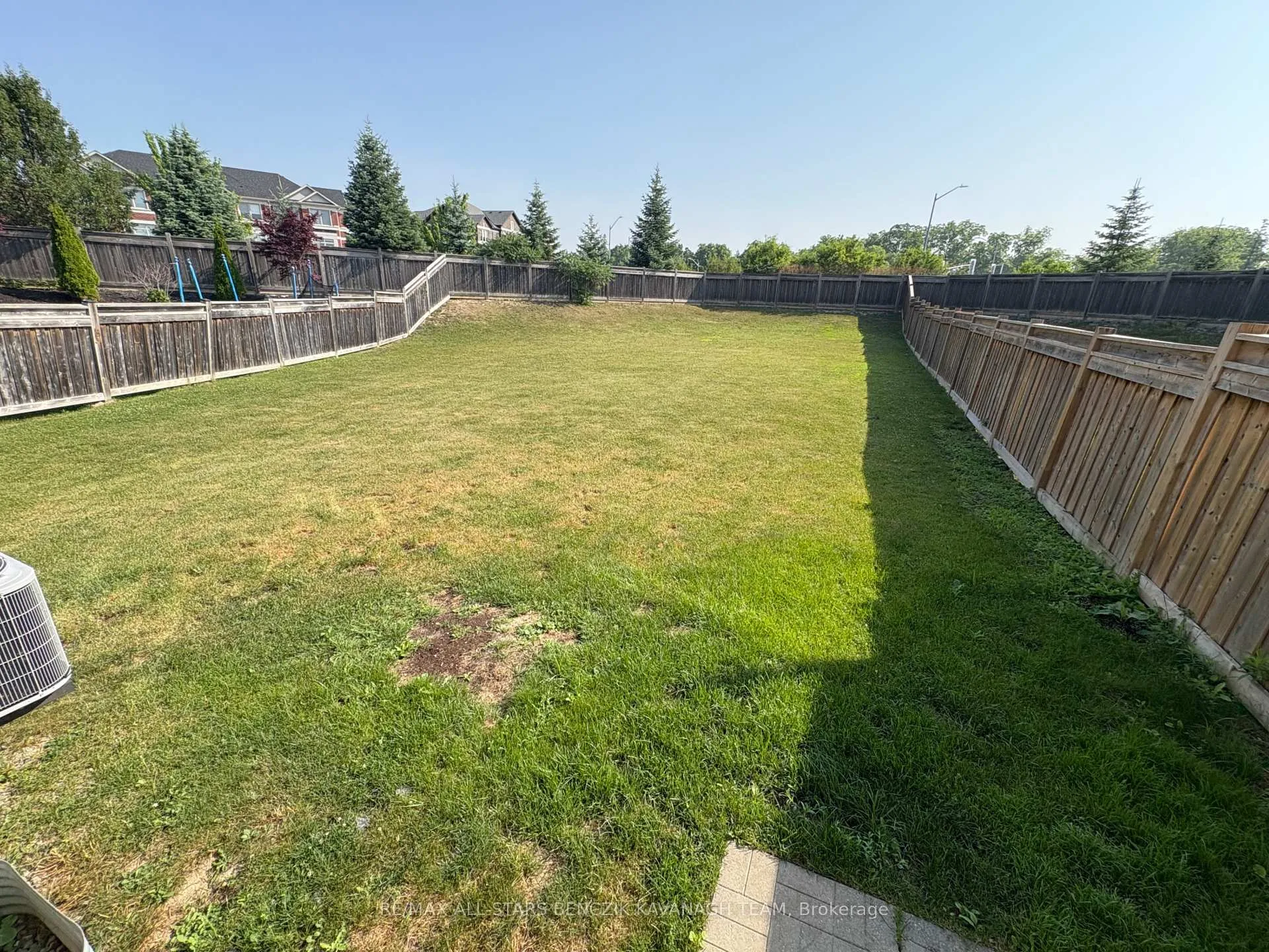 Photo 14 of 28 Haskett Drive, Markham, Cedar Grove — HOMEH
