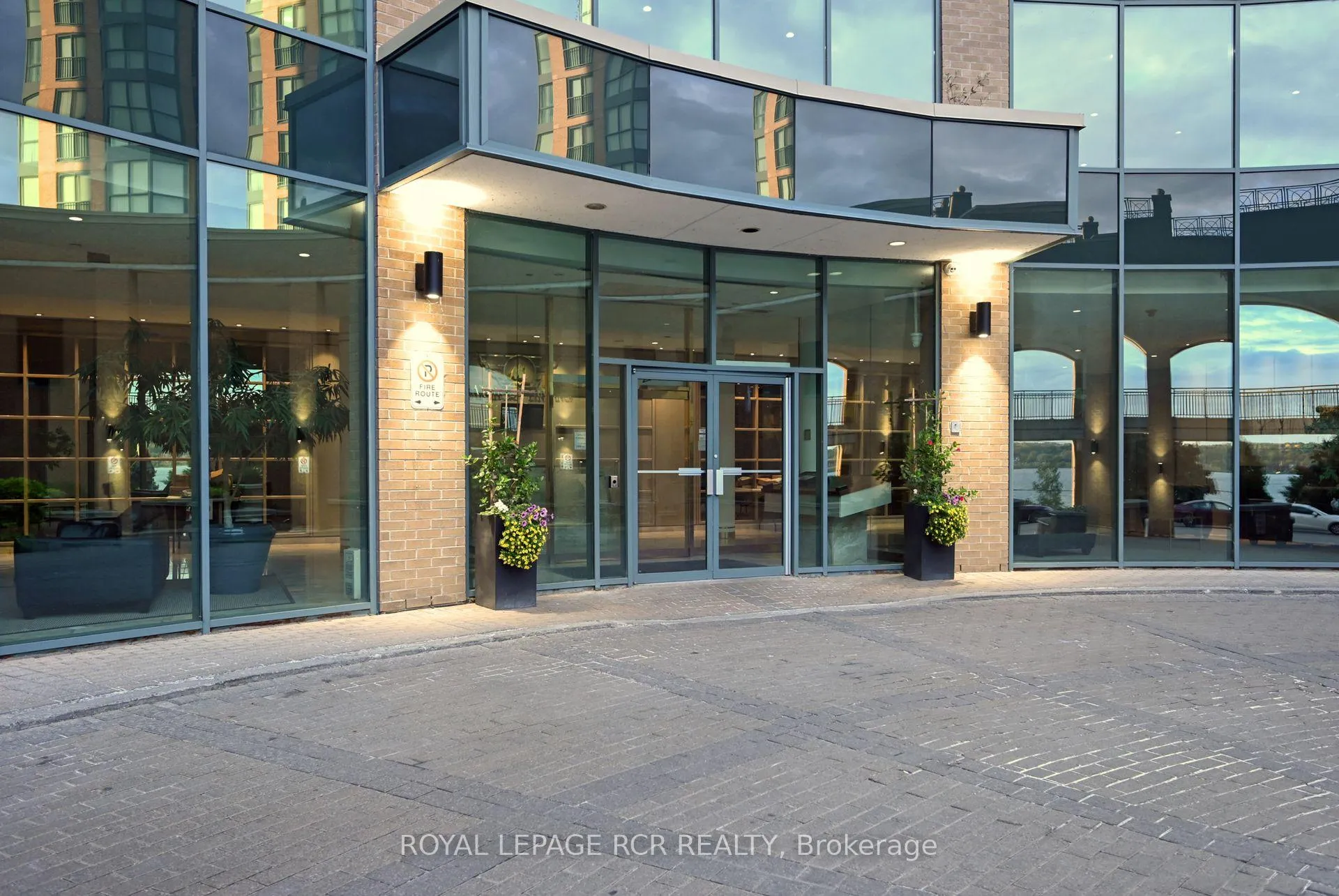 Photo 2 of Unit 701, 150 Dunlop Street E, Barrie, City Centre — HOMEH