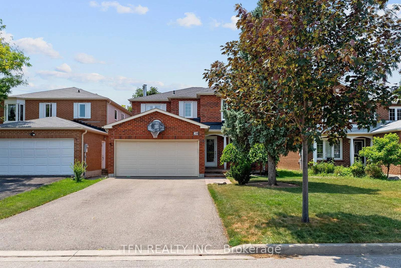 Photo 1 of 28 Thornway Avenue, Vaughan, Brownridge — HOMEH