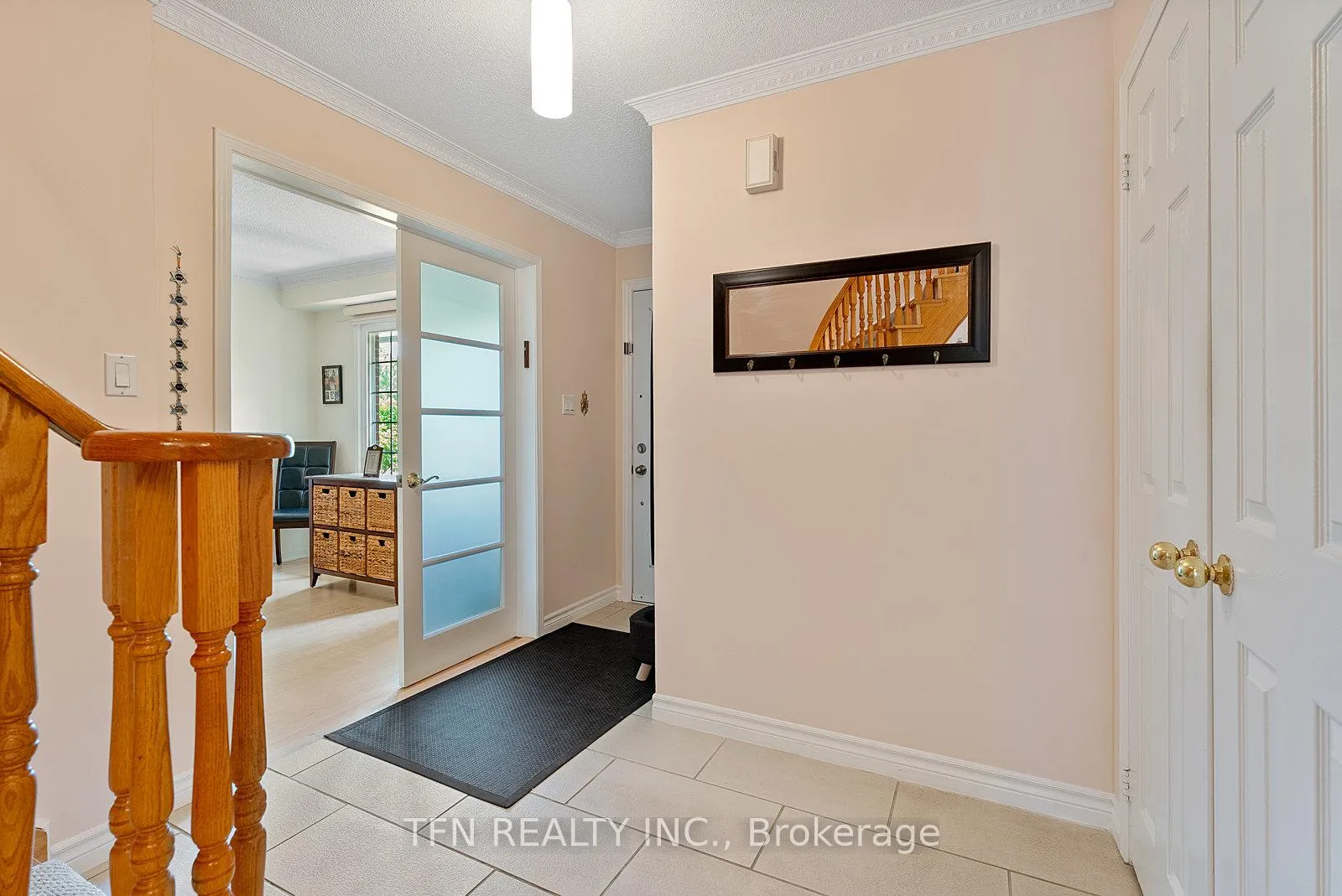Photo 5 of 28 Thornway Avenue, Vaughan, Brownridge — HOMEH