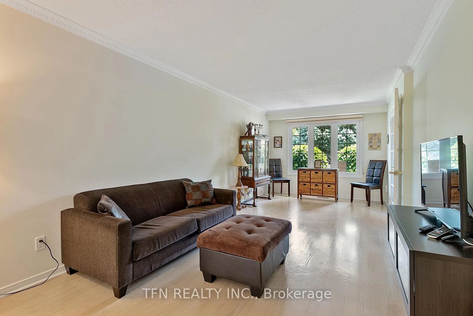 Photo 10 of 28 Thornway Avenue, Vaughan, Brownridge — HOMEH