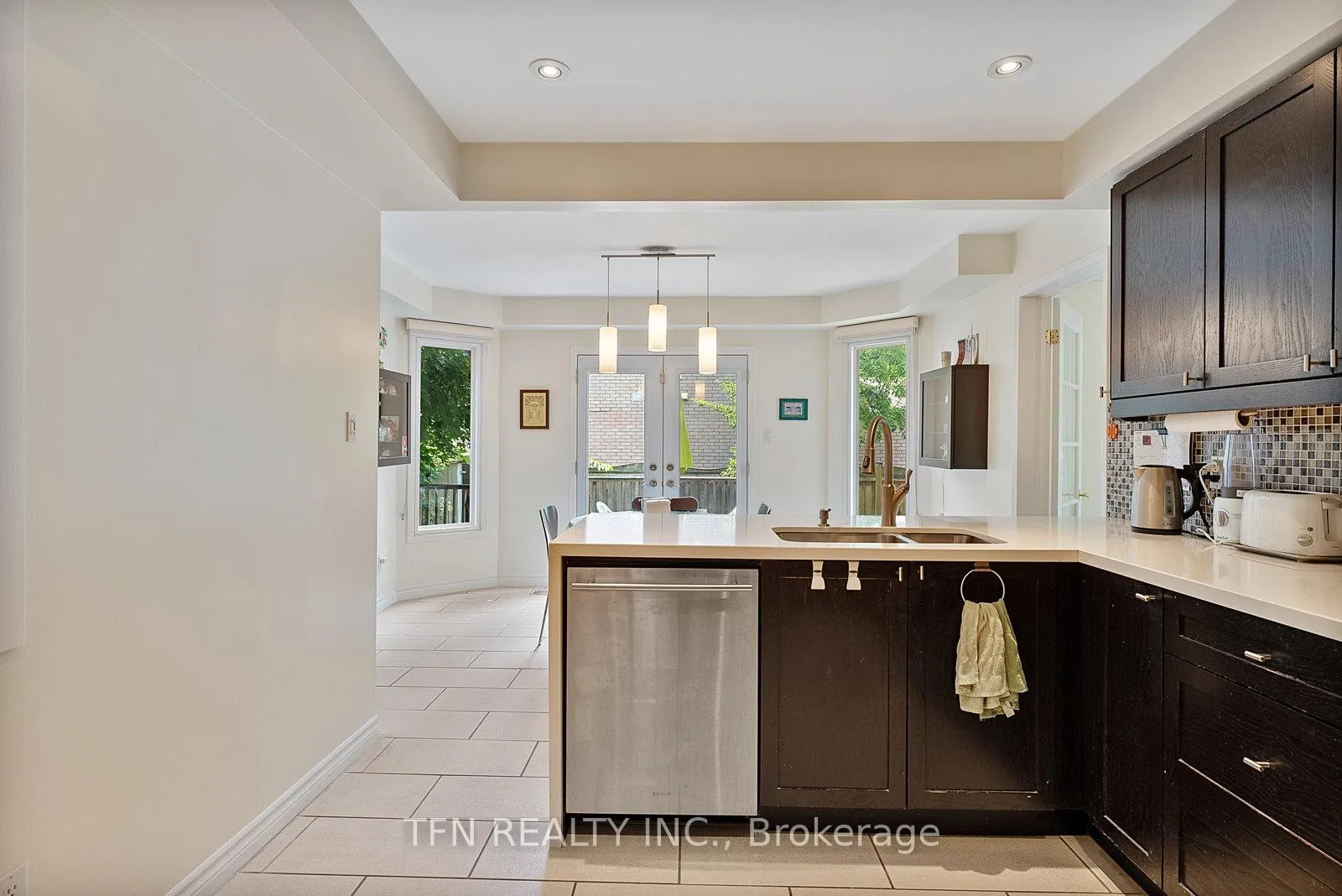 Photo 13 of 28 Thornway Avenue, Vaughan, Brownridge — HOMEH