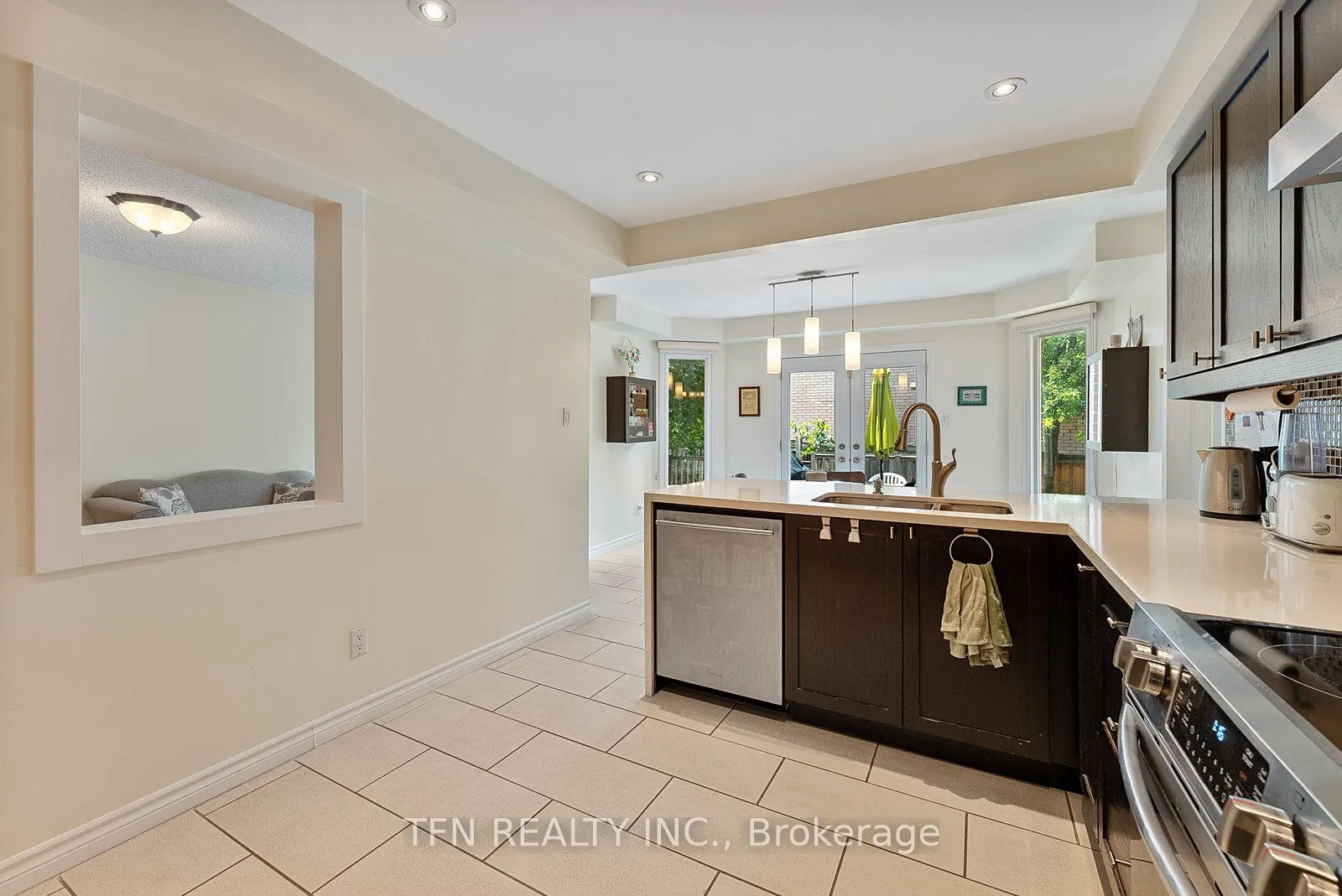 Photo 14 of 28 Thornway Avenue, Vaughan, Brownridge — HOMEH