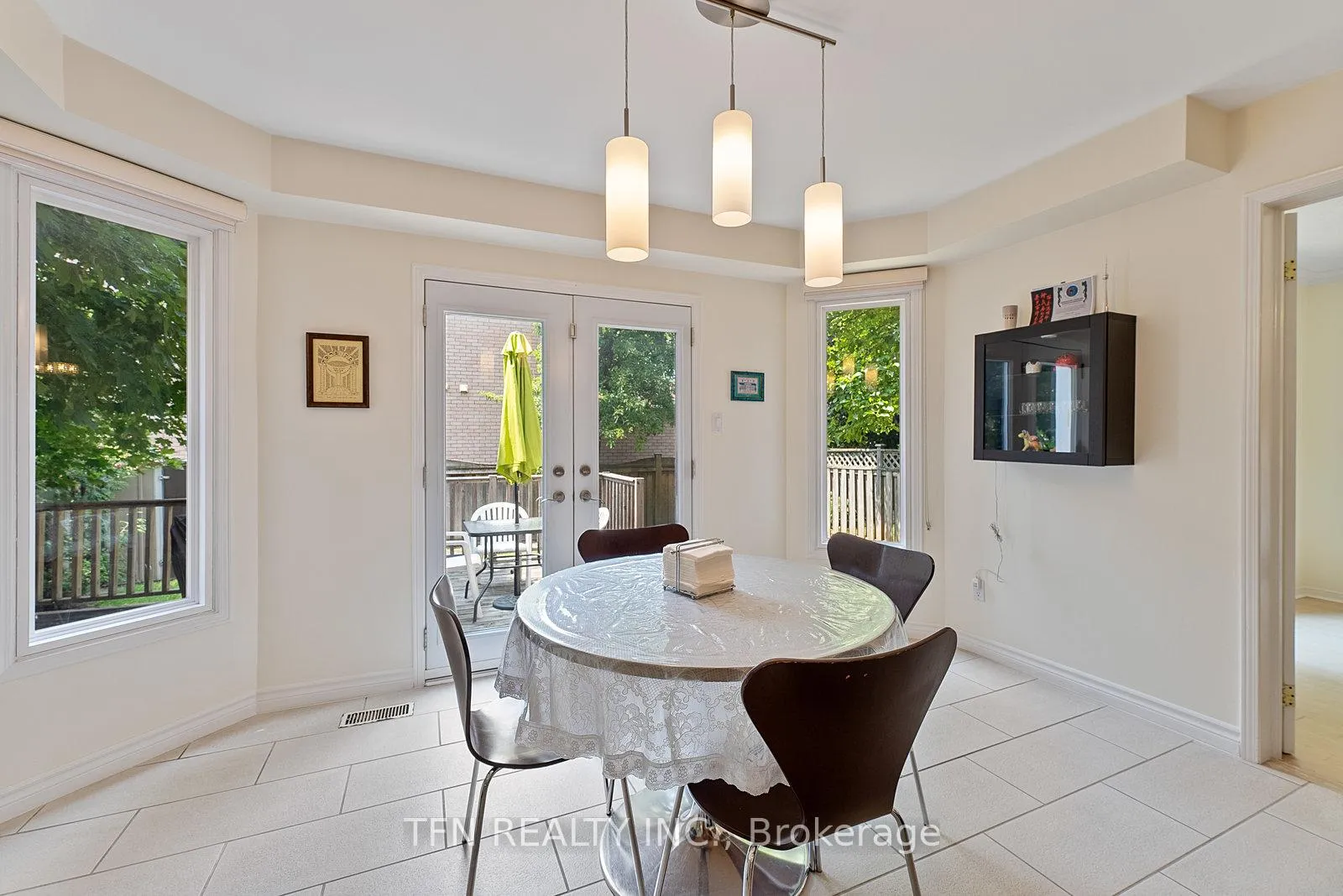 Photo 16 of 28 Thornway Avenue, Vaughan, Brownridge — HOMEH