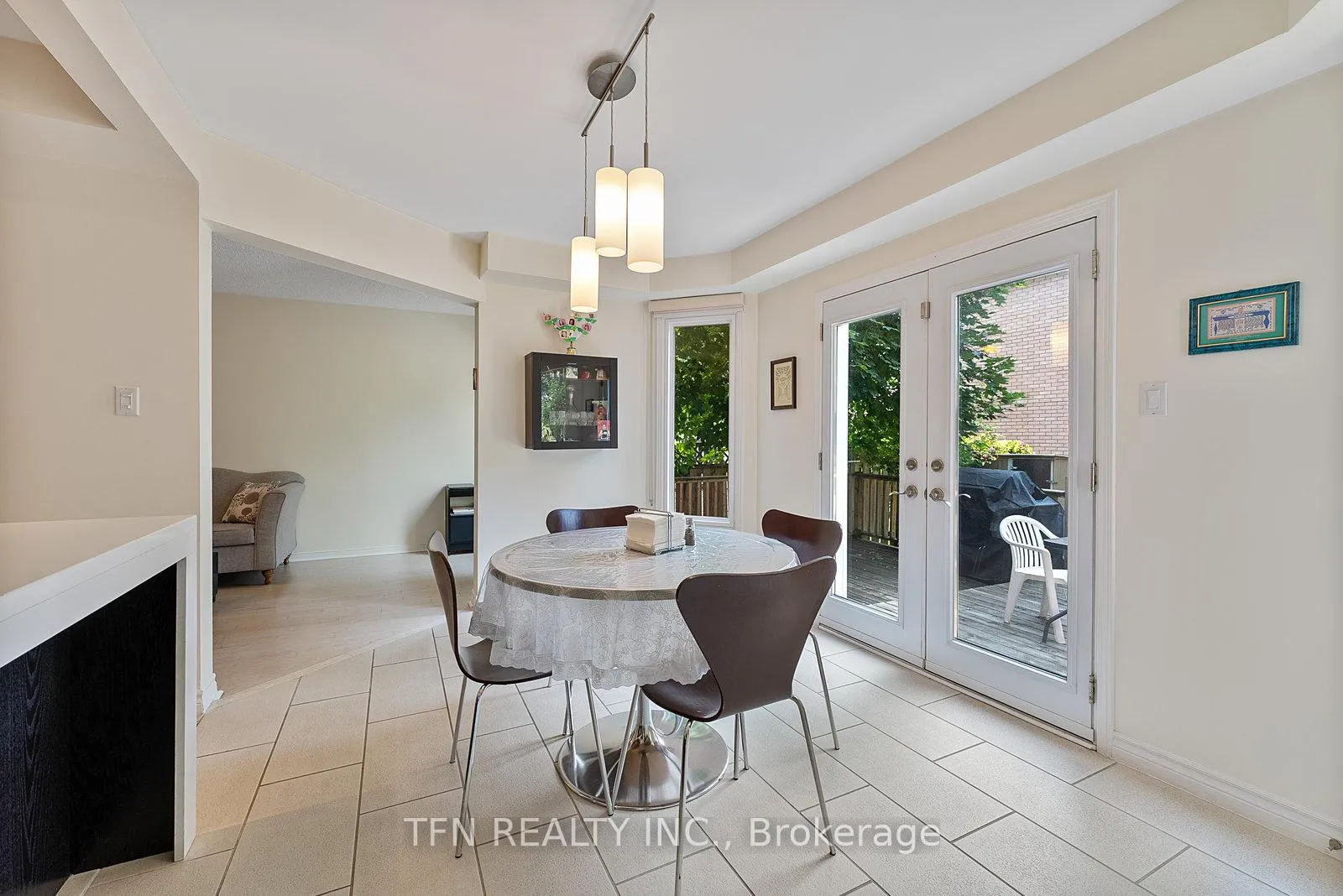 Photo 17 of 28 Thornway Avenue, Vaughan, Brownridge — HOMEH