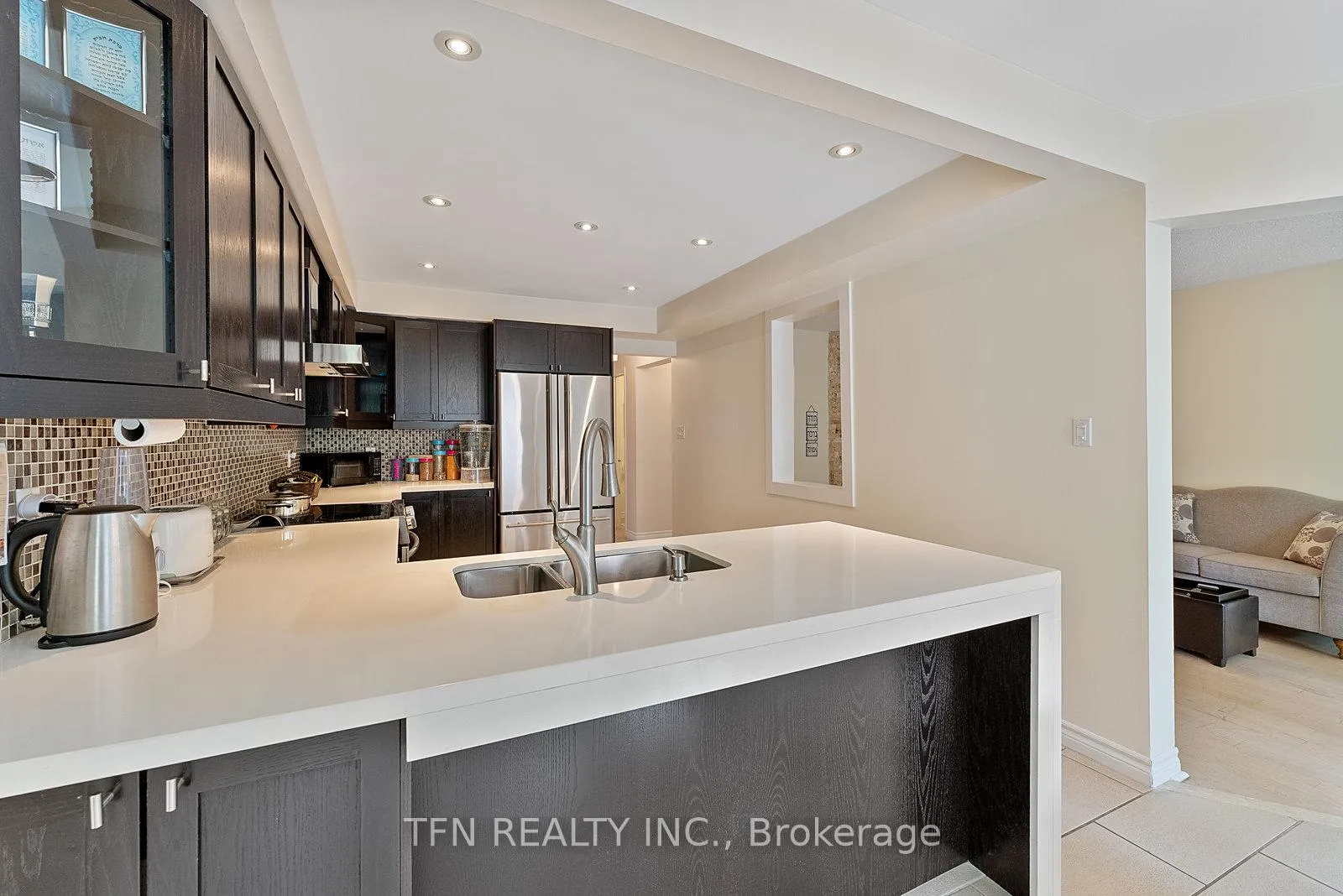 Photo 18 of 28 Thornway Avenue, Vaughan, Brownridge — HOMEH