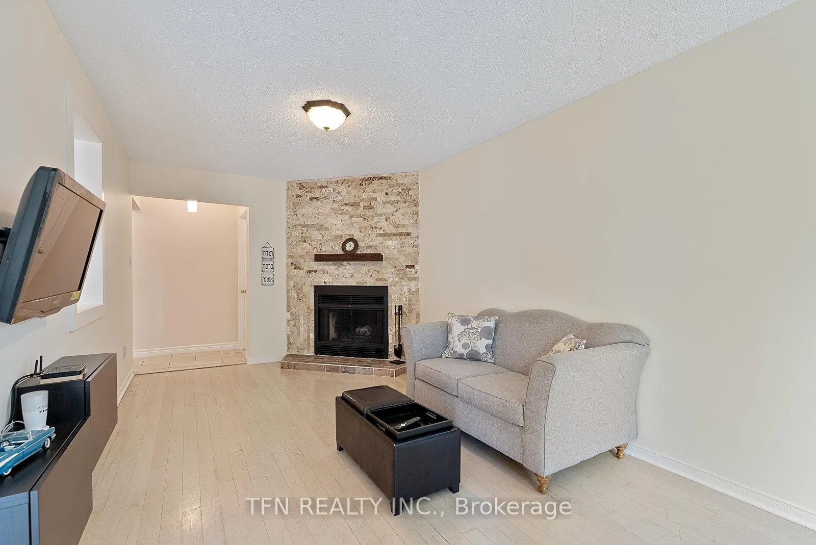 Photo 19 of 28 Thornway Avenue, Vaughan, Brownridge — HOMEH