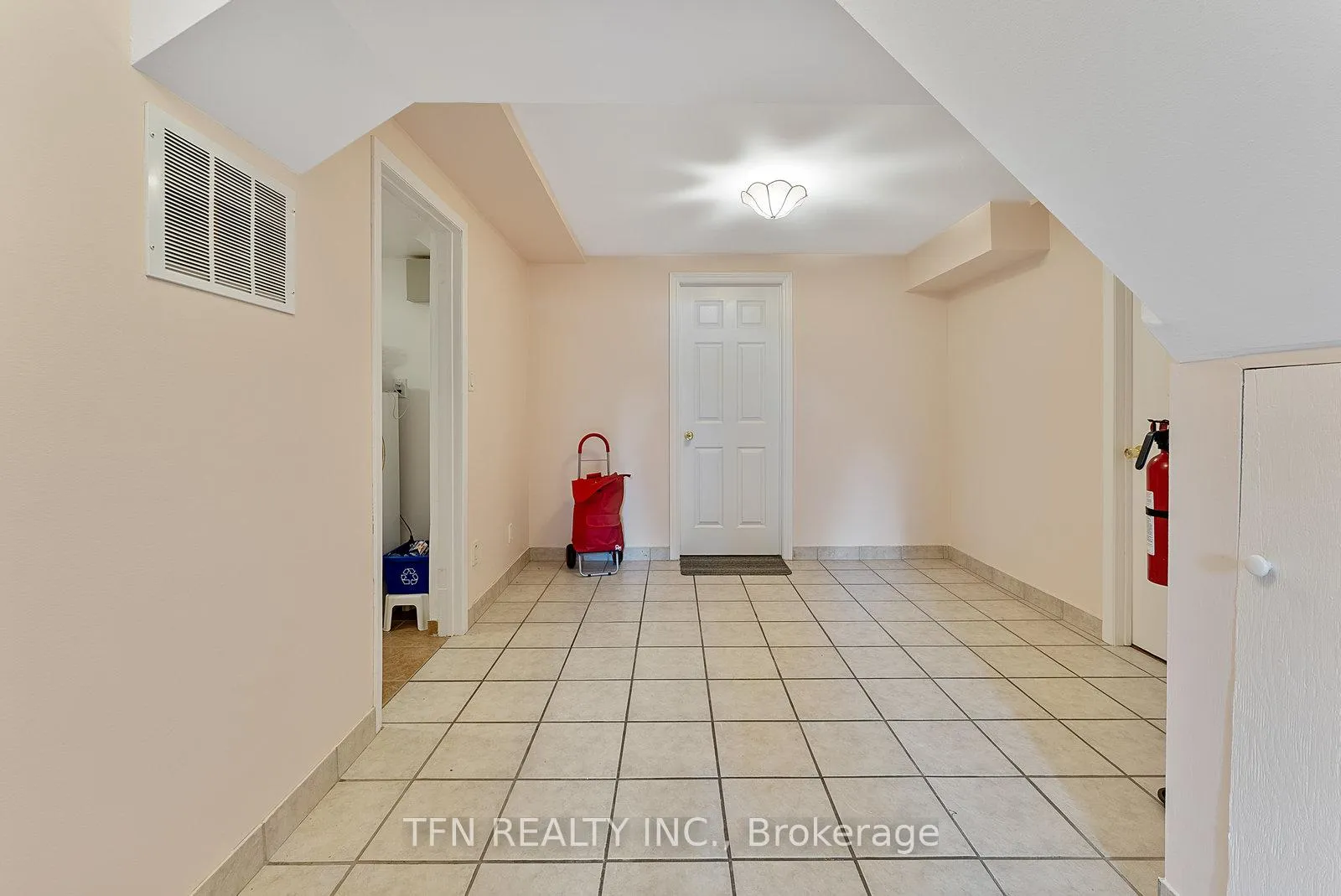 Photo 39 of 28 Thornway Avenue, Vaughan, Brownridge — HOMEH