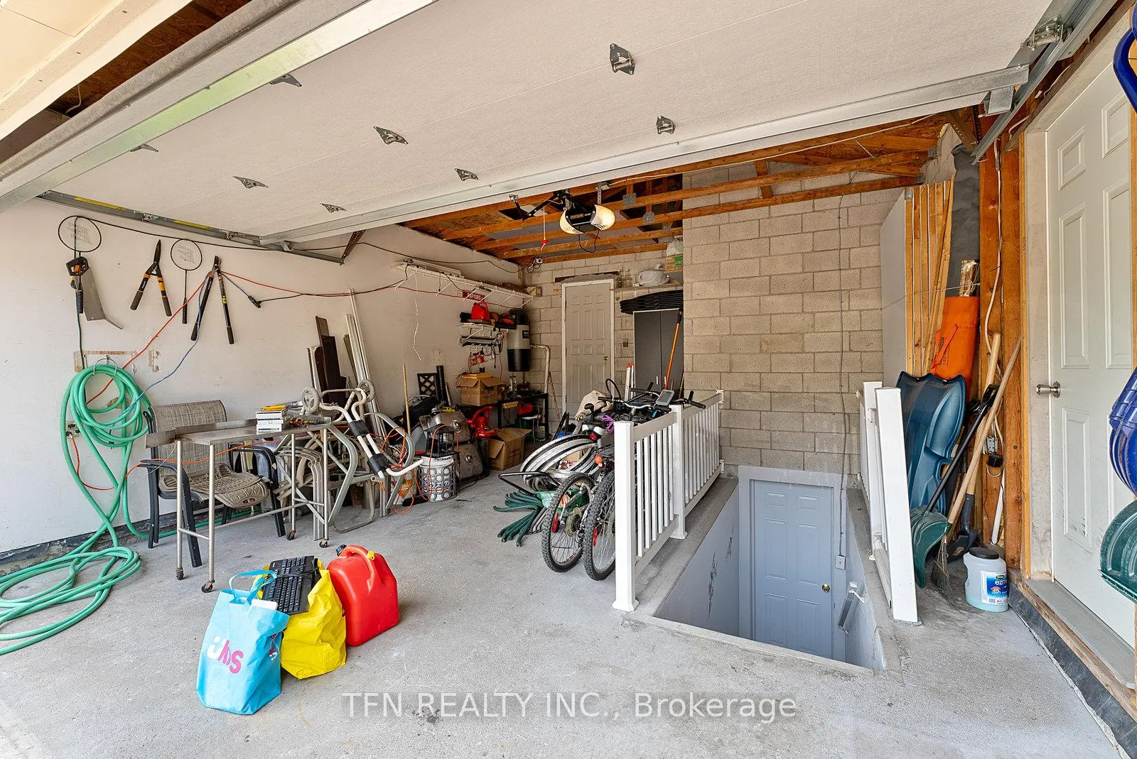 Photo 43 of 28 Thornway Avenue, Vaughan, Brownridge — HOMEH