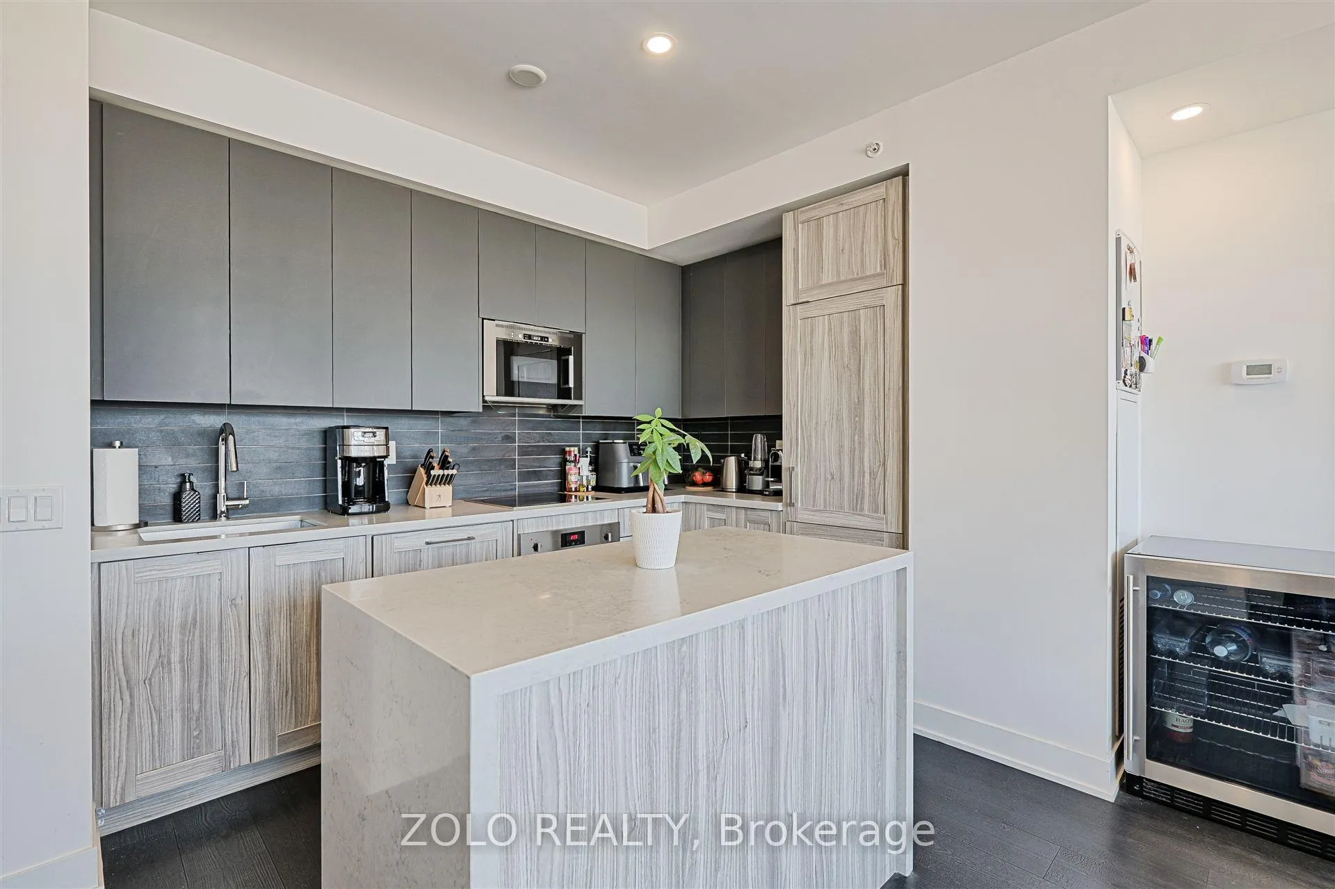 Photo 5 of Unit 3207, 2908 highway 7, Vaughan, Concord — HOMEH