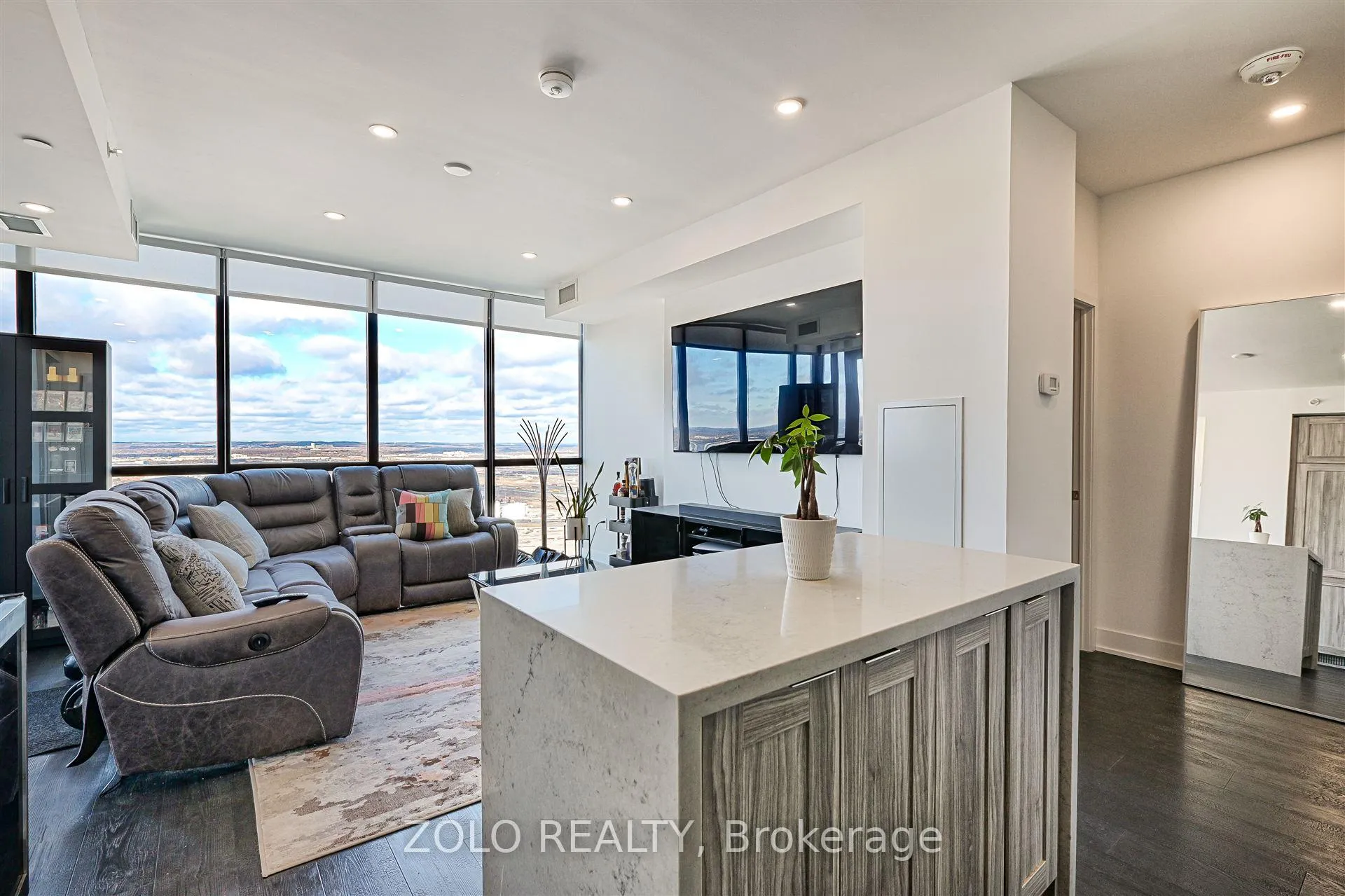 Photo 6 of Unit 3207, 2908 highway 7, Vaughan, Concord — HOMEH