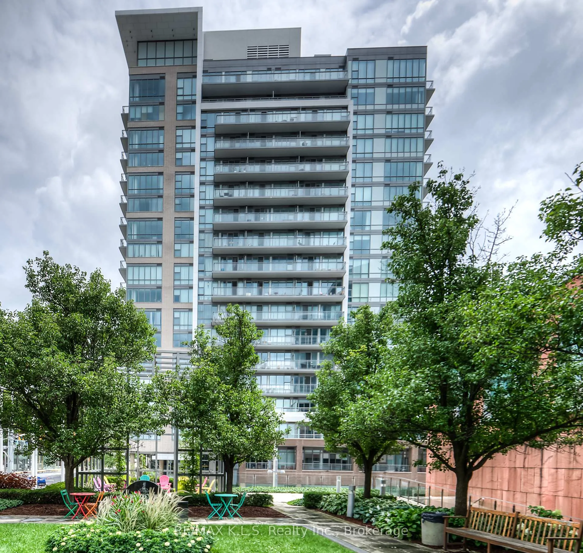 Photo of Unit 1404, 85 Duke Street W