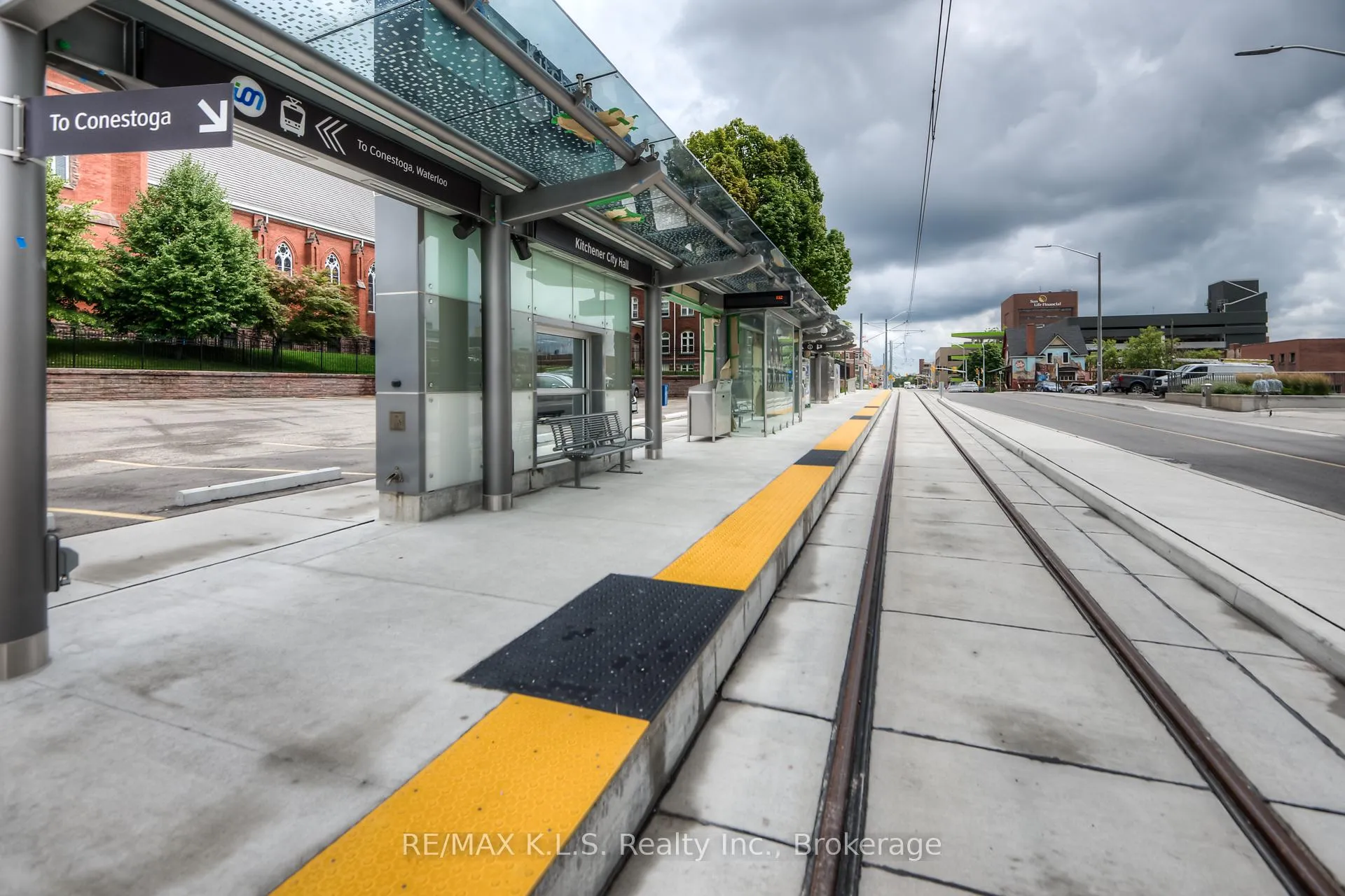 Photo 4 of Unit 1404, 85 Duke Street W, Kitchener, City Commercial Core — HOMEH