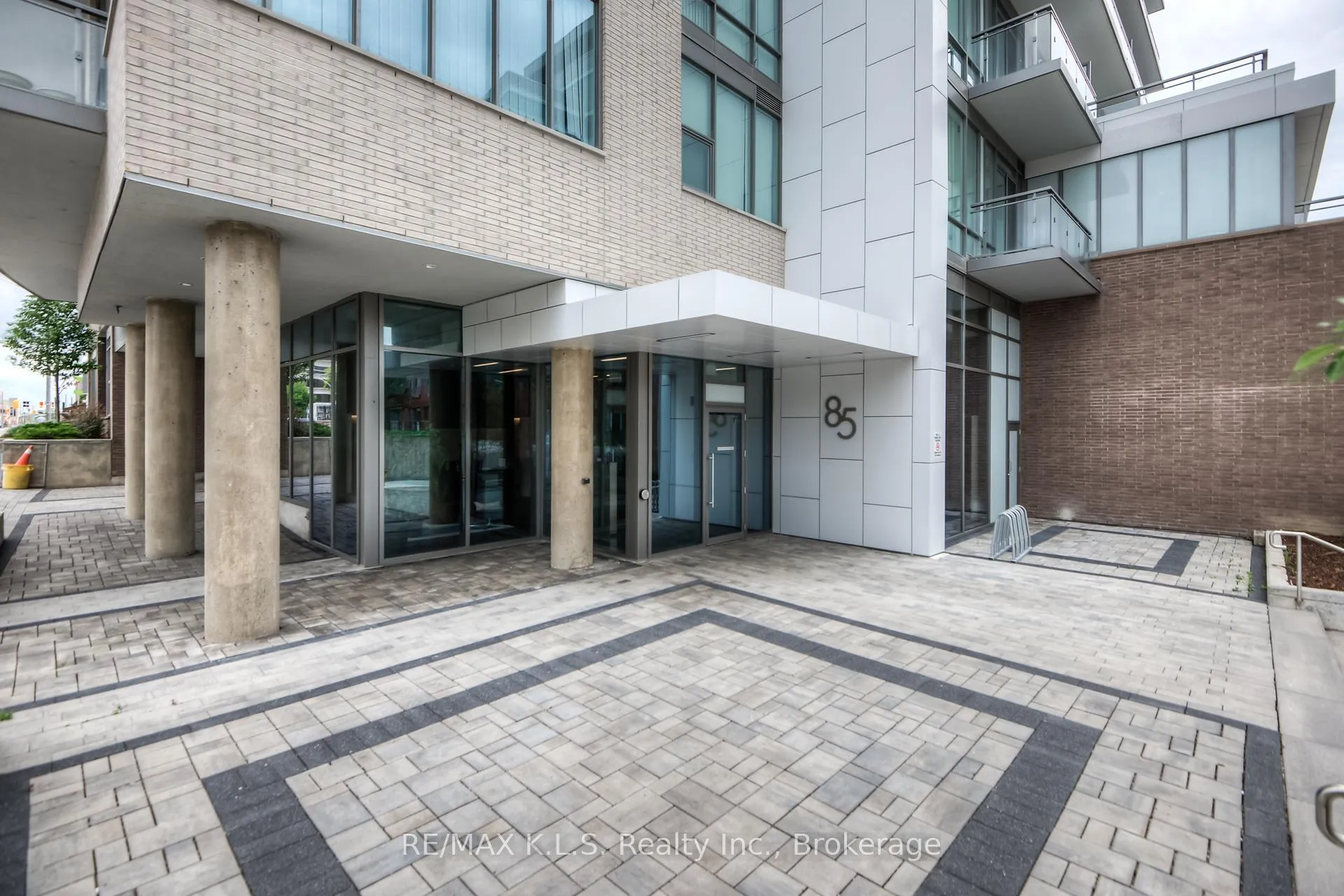 Photo 6 of Unit 1404, 85 Duke Street W, Kitchener, City Commercial Core — HOMEH