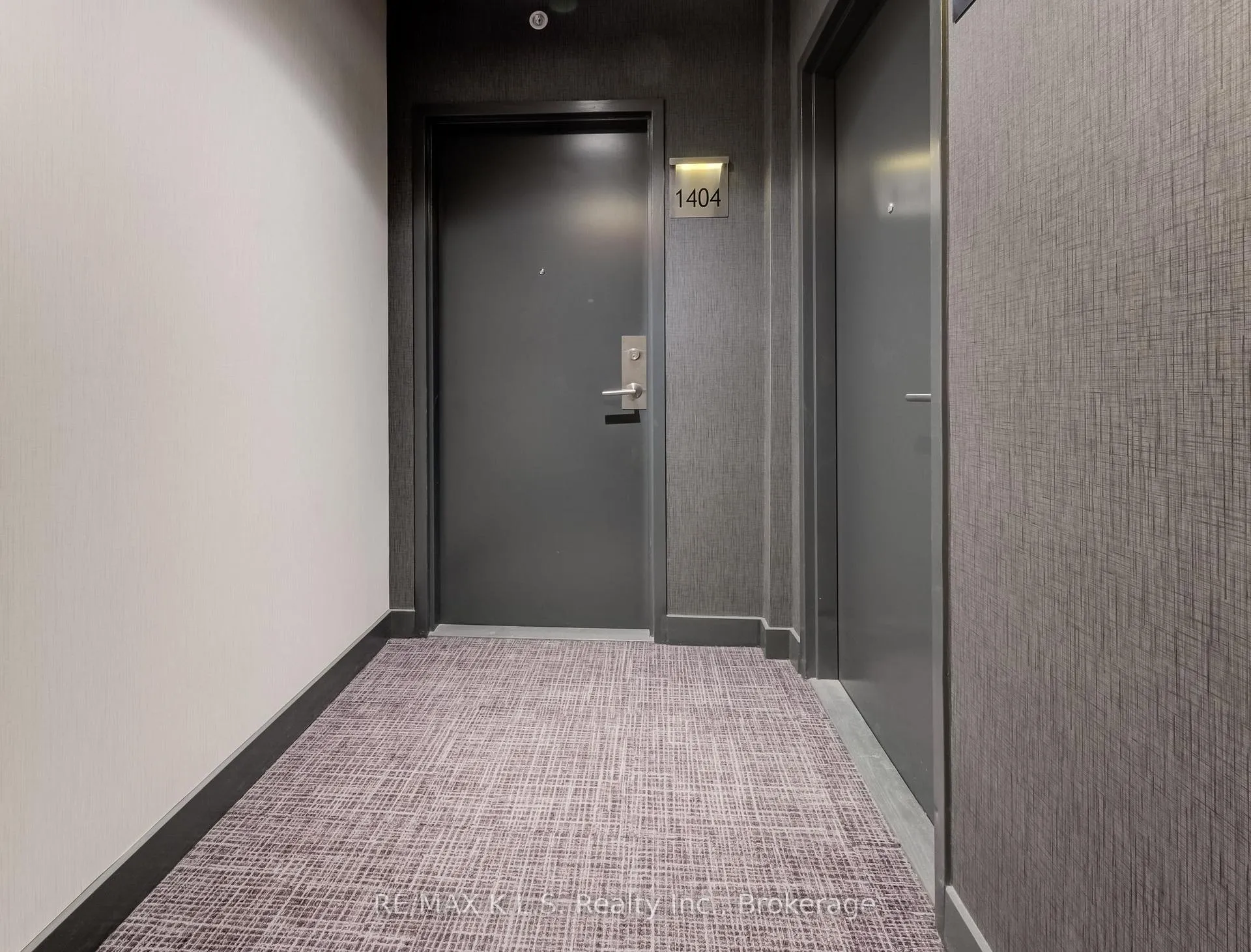 Photo 14 of Unit 1404, 85 Duke Street W, Kitchener, City Commercial Core — HOMEH