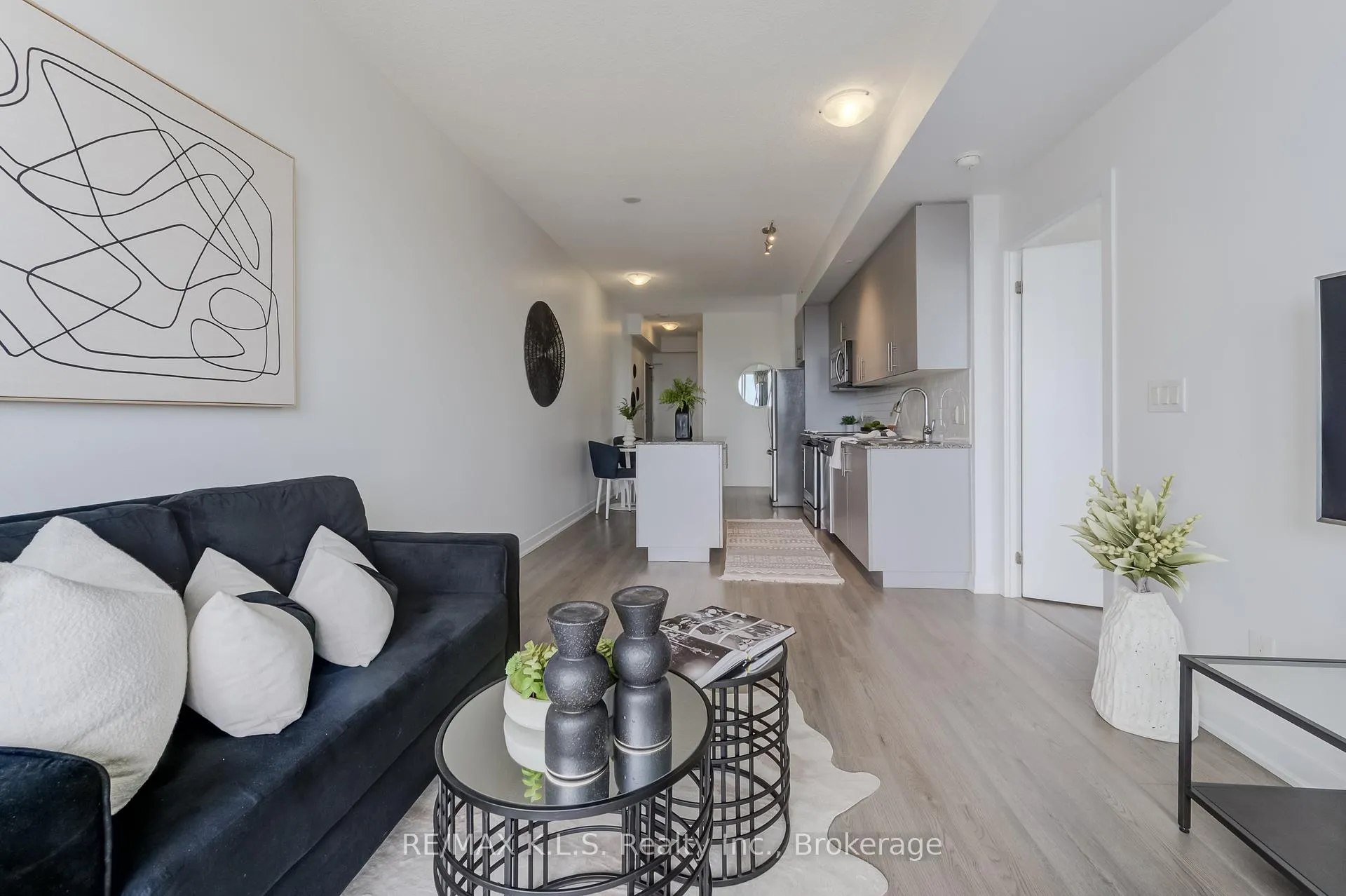 Photo 21 of Unit 1404, 85 Duke Street W, Kitchener, City Commercial Core — HOMEH