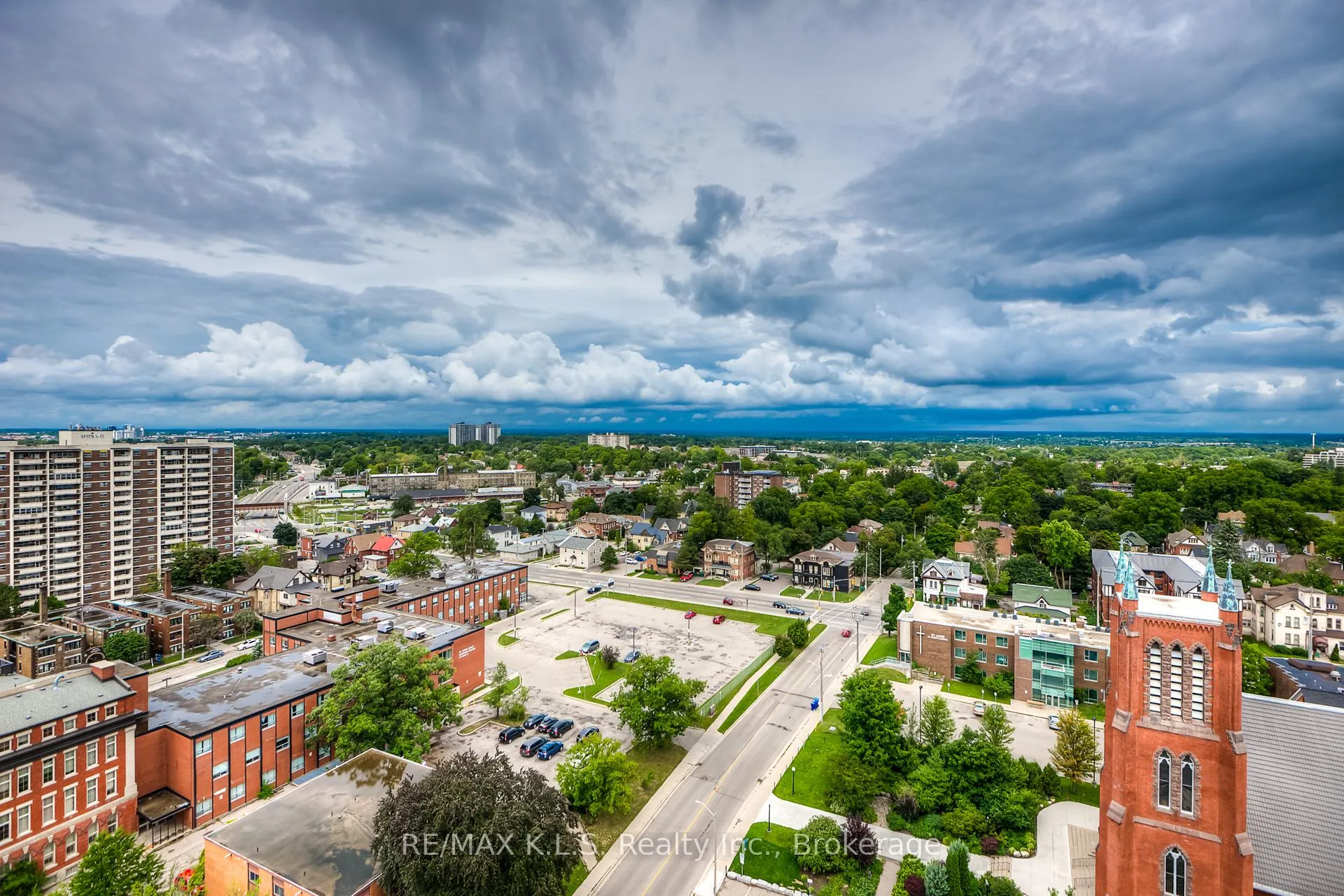 Photo 34 of Unit 1404, 85 Duke Street W, Kitchener, City Commercial Core — HOMEH