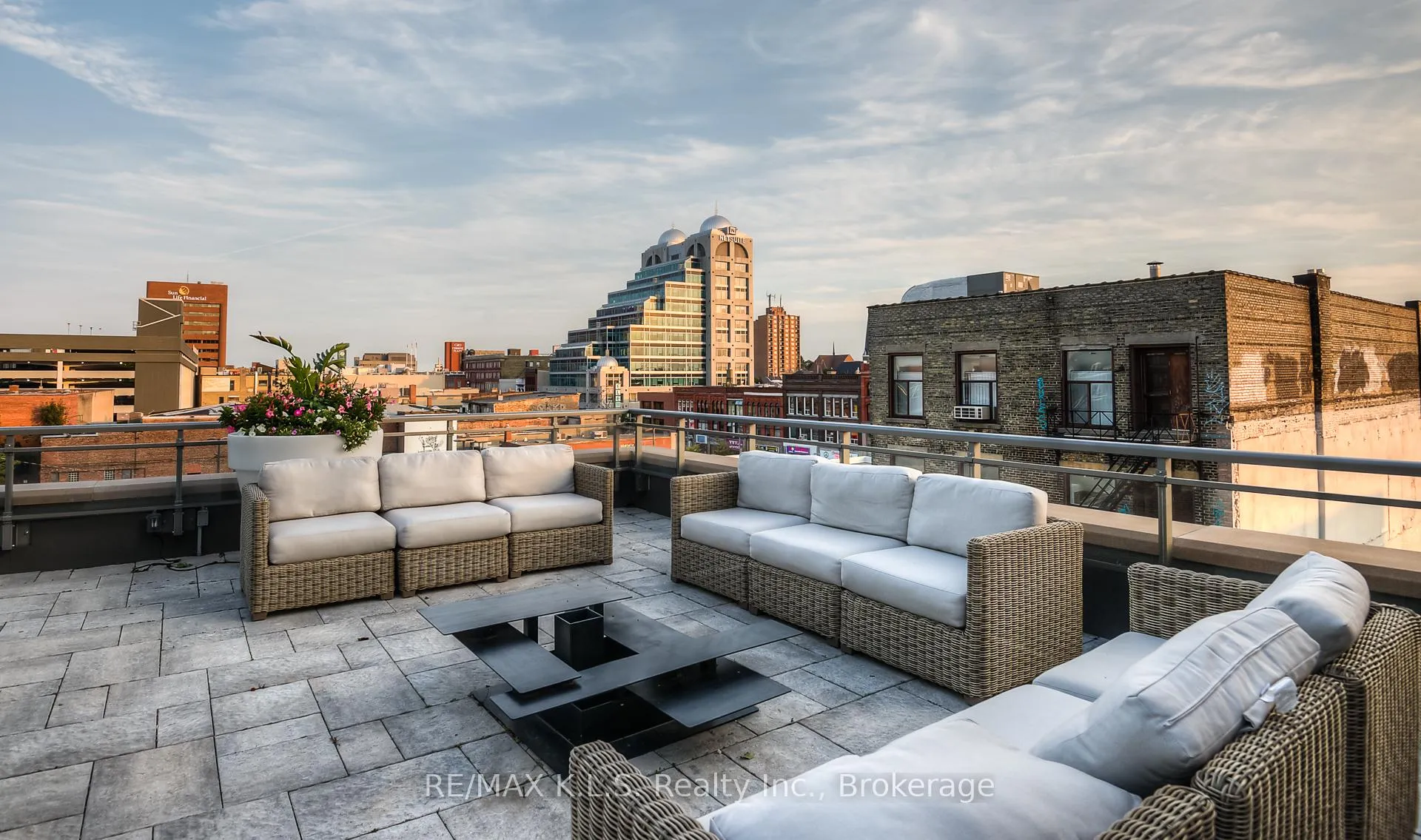 Photo 46 of Unit 1404, 85 Duke Street W, Kitchener, City Commercial Core — HOMEH